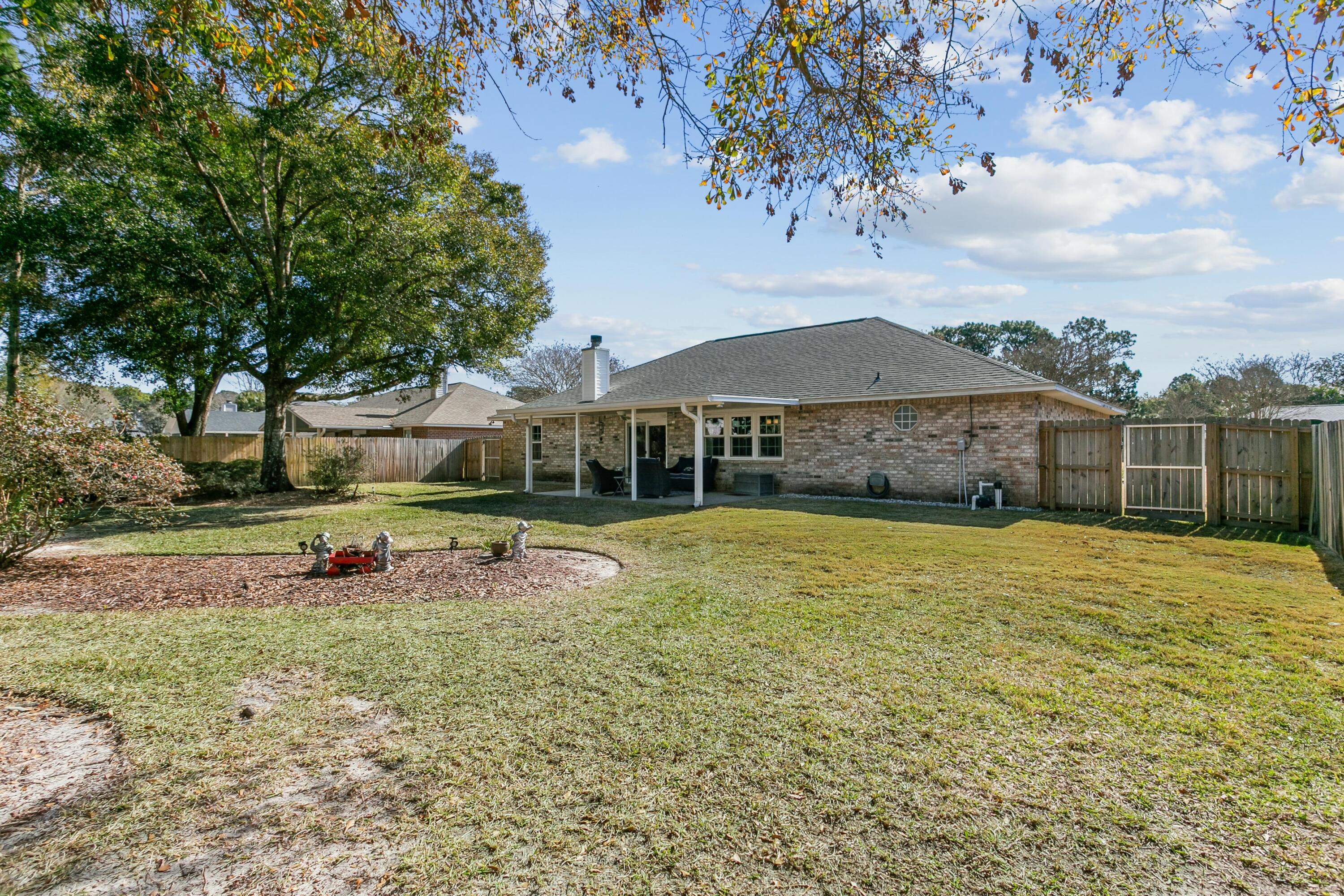 SOUTHMINSTER VILLAGE - Residential