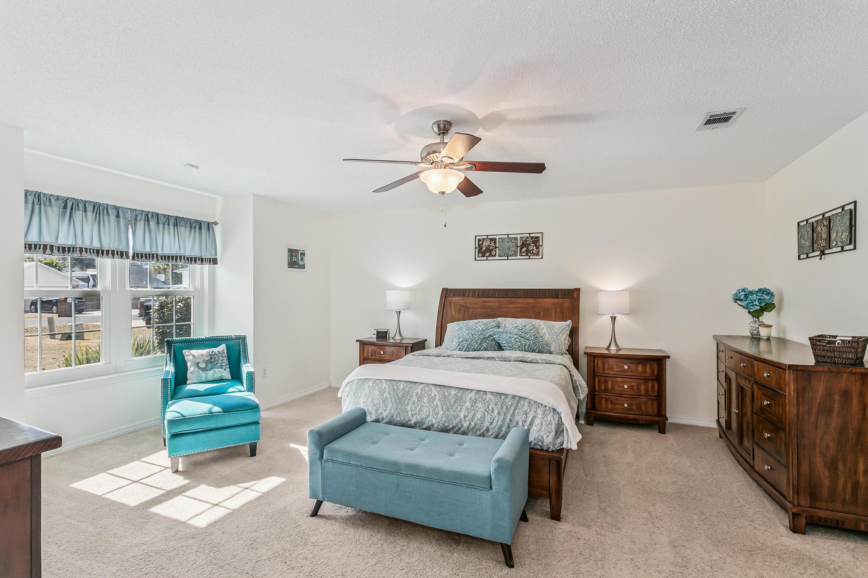 SOUTHMINSTER VILLAGE - Residential