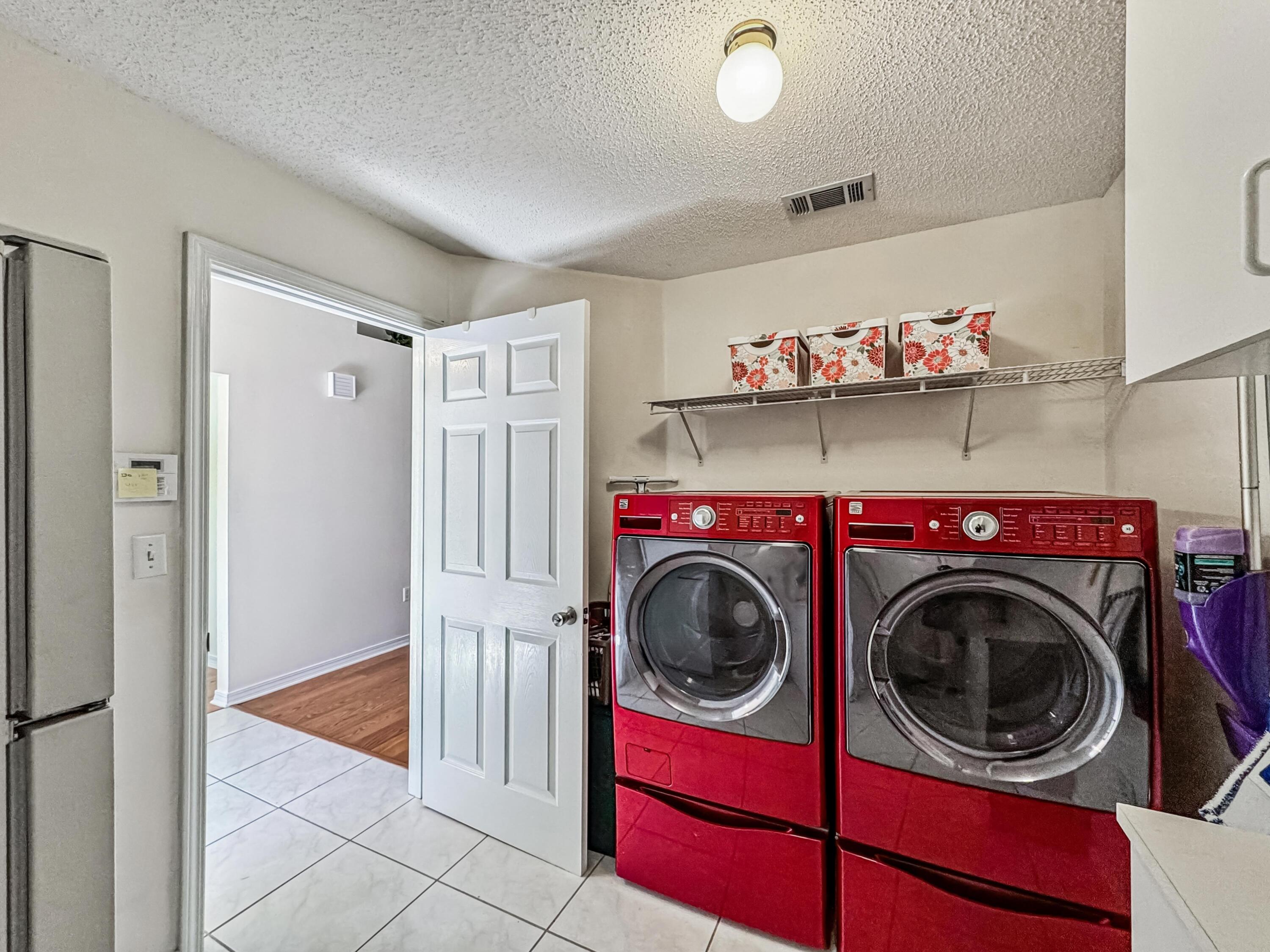 SOUTHMINSTER VILLAGE - Residential