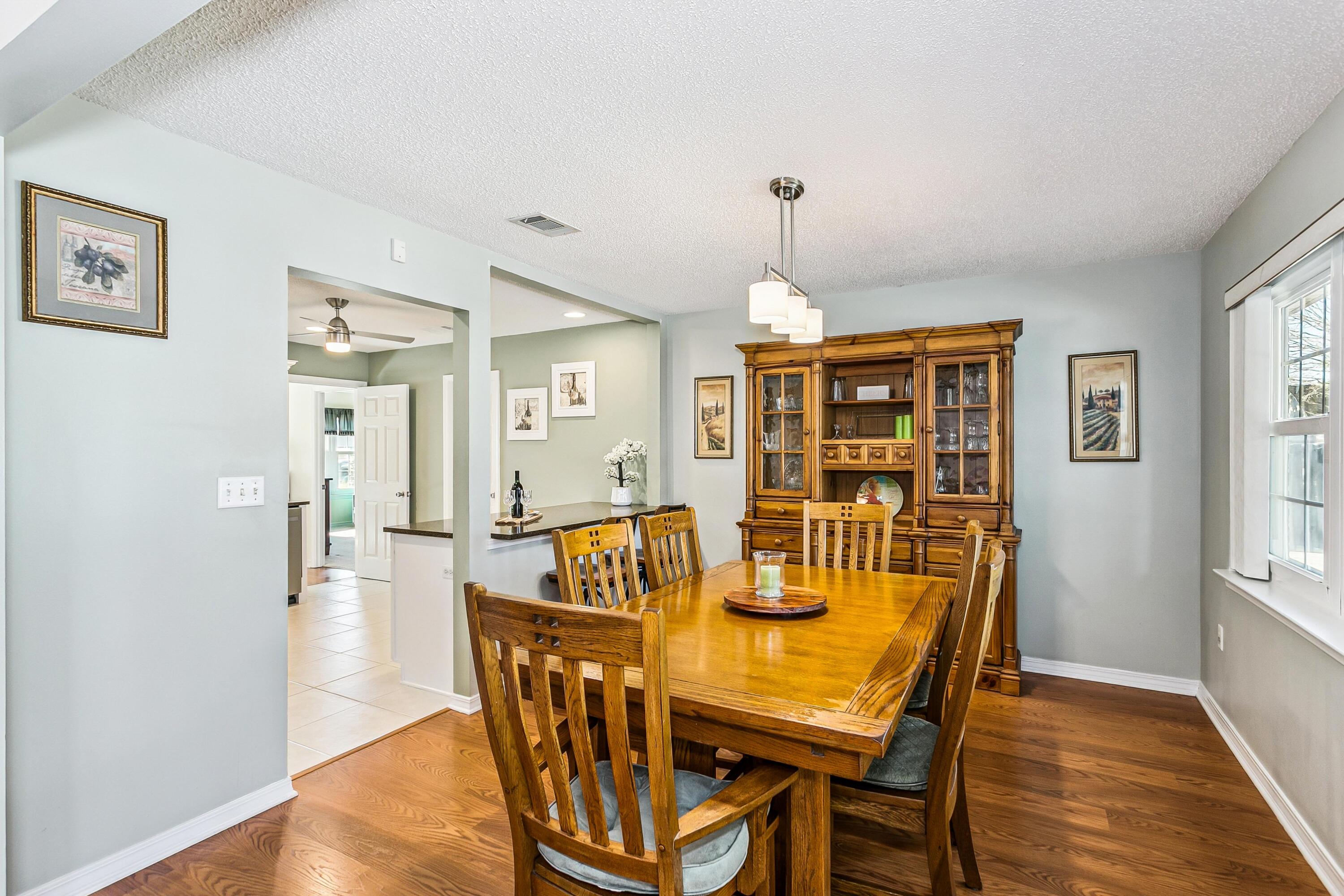 SOUTHMINSTER VILLAGE - Residential