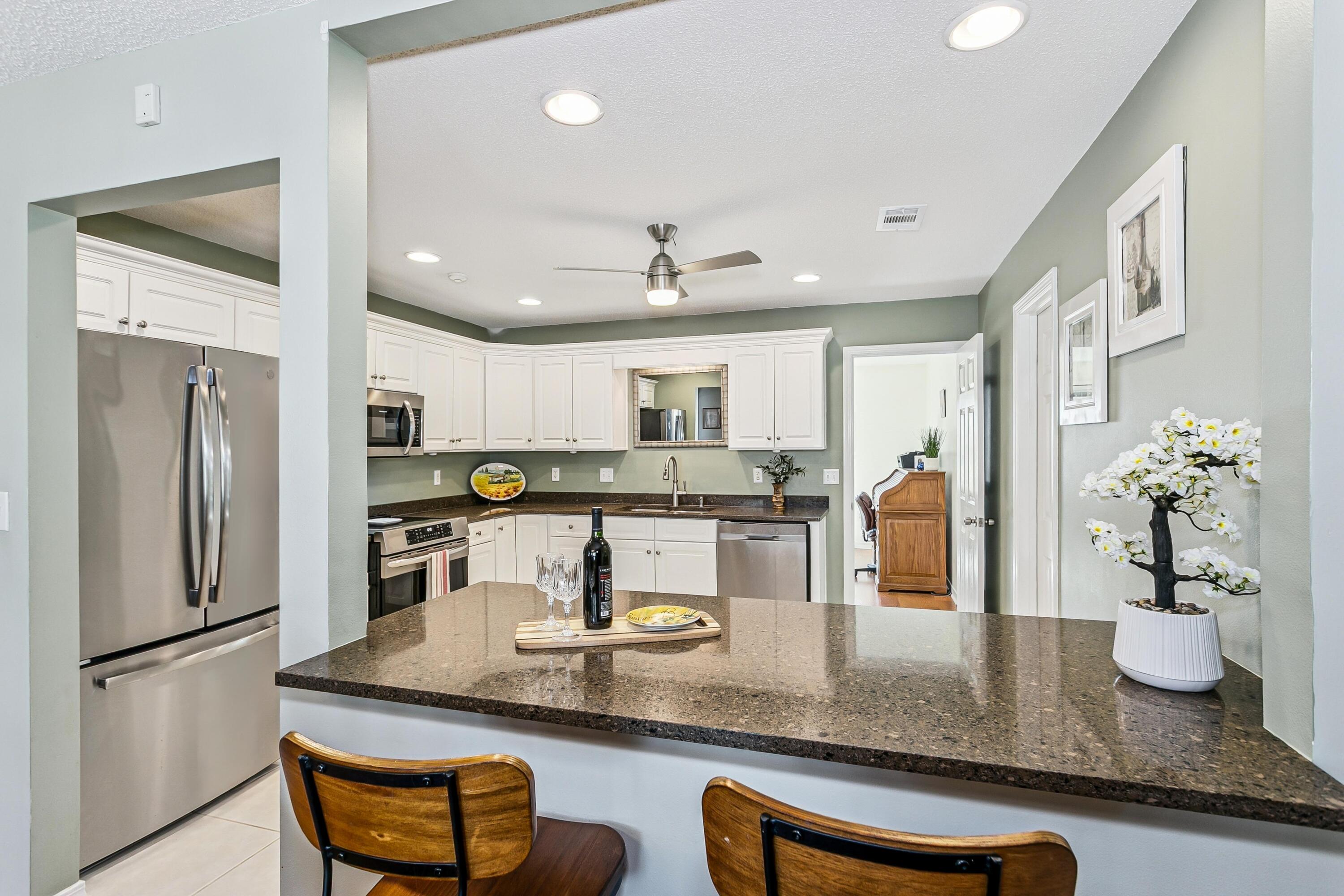 SOUTHMINSTER VILLAGE - Residential