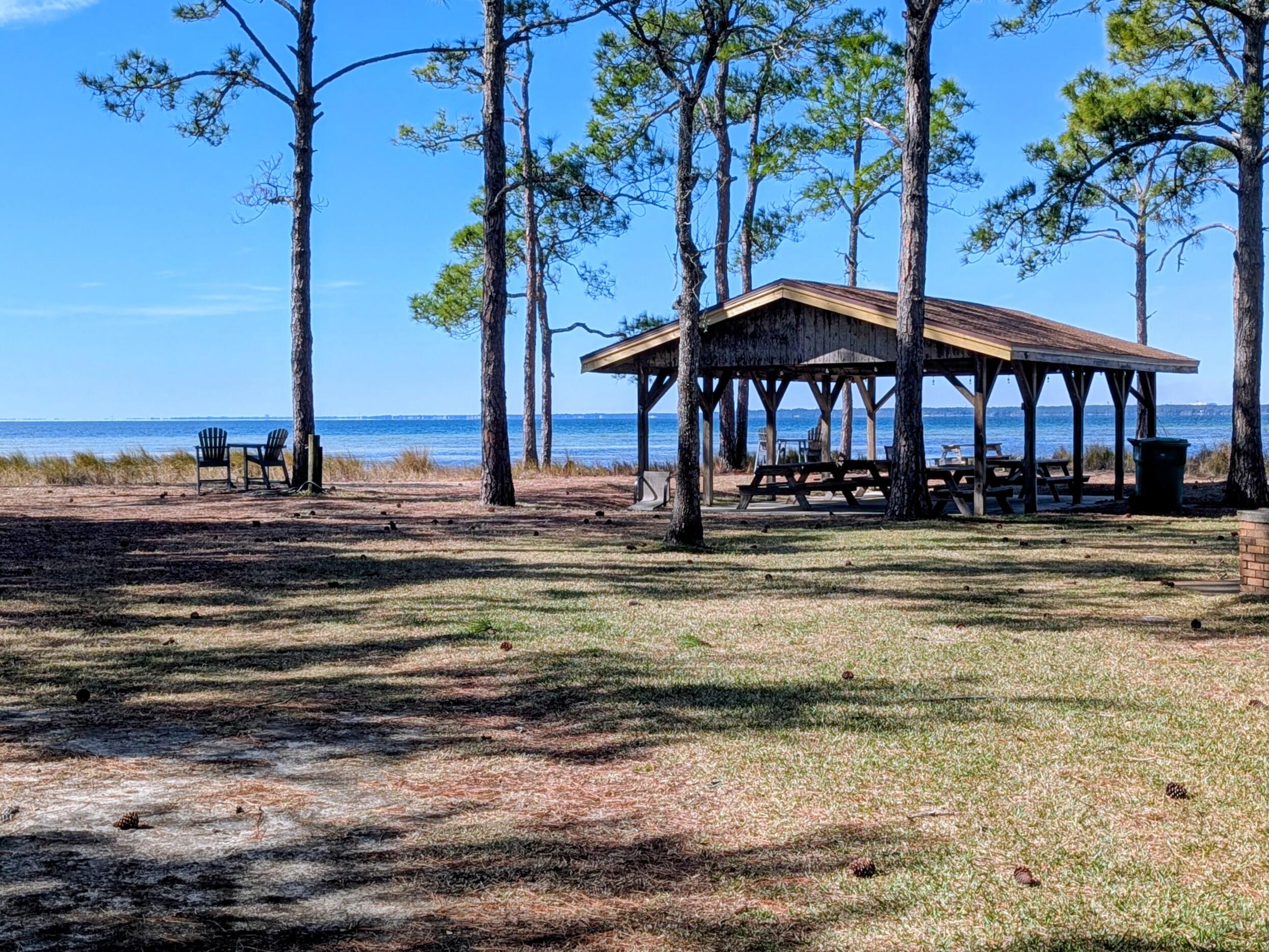 SOUTHMINSTER VILLAGE - Residential