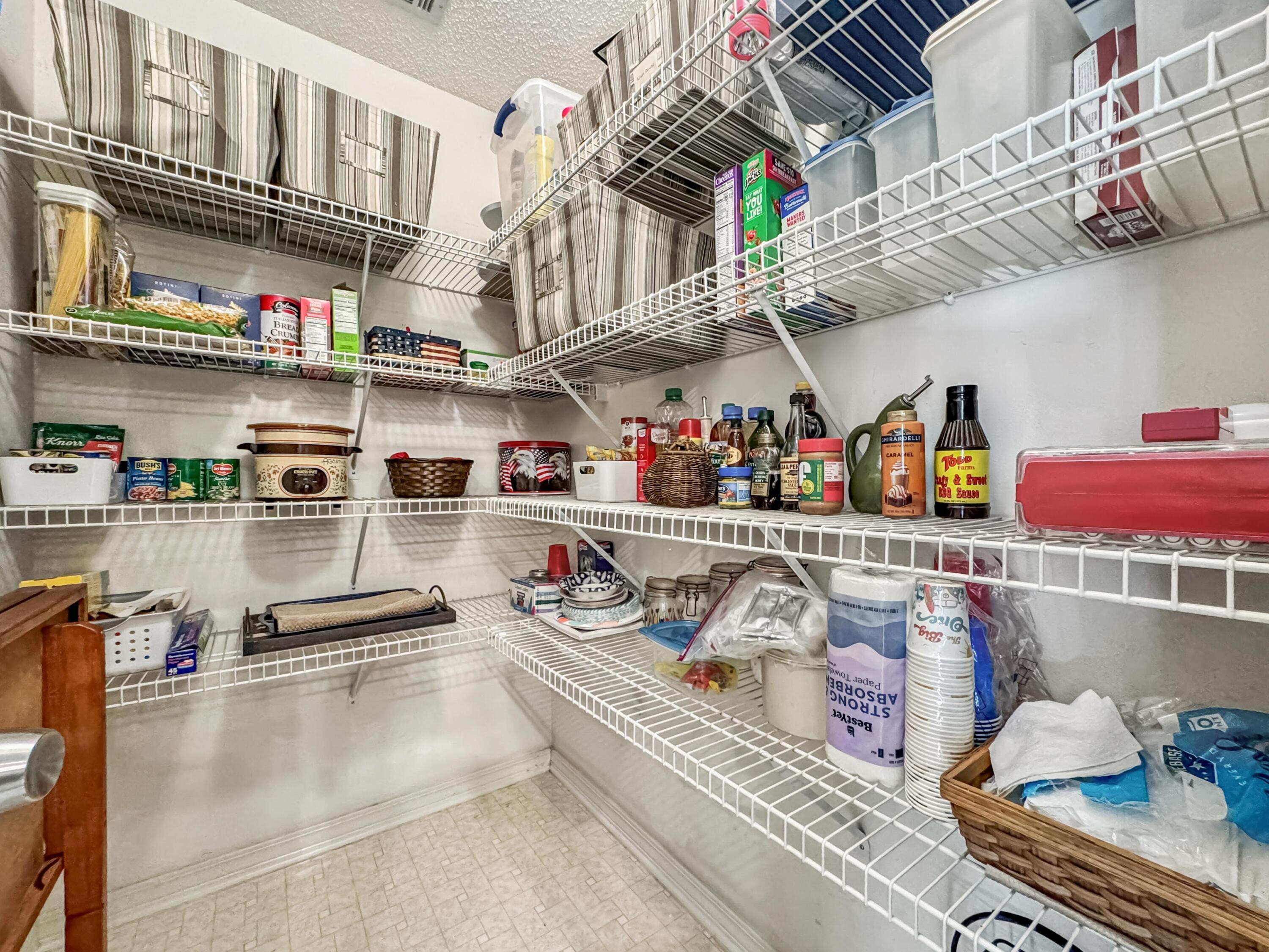 SOUTHMINSTER VILLAGE - Residential