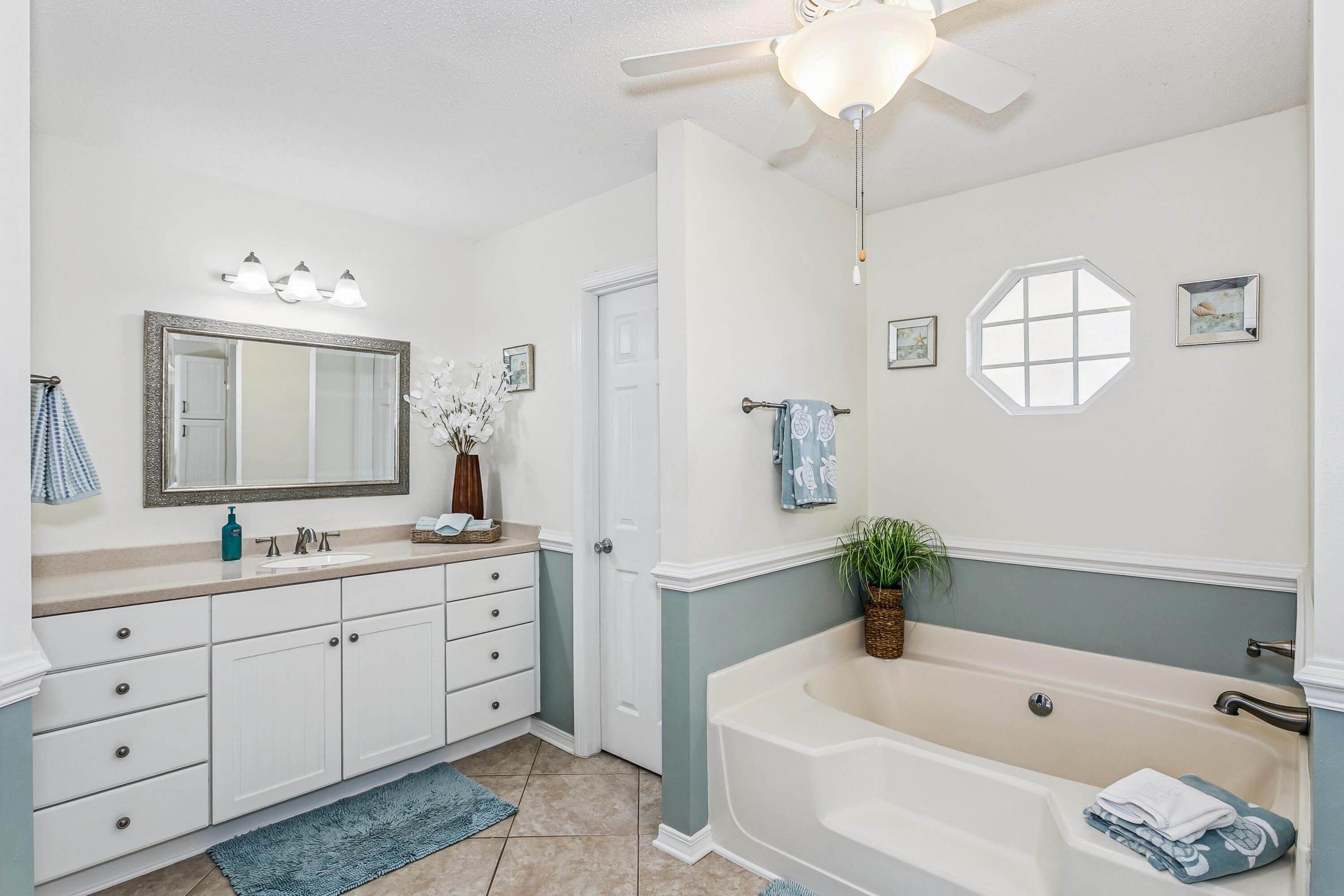 SOUTHMINSTER VILLAGE - Residential