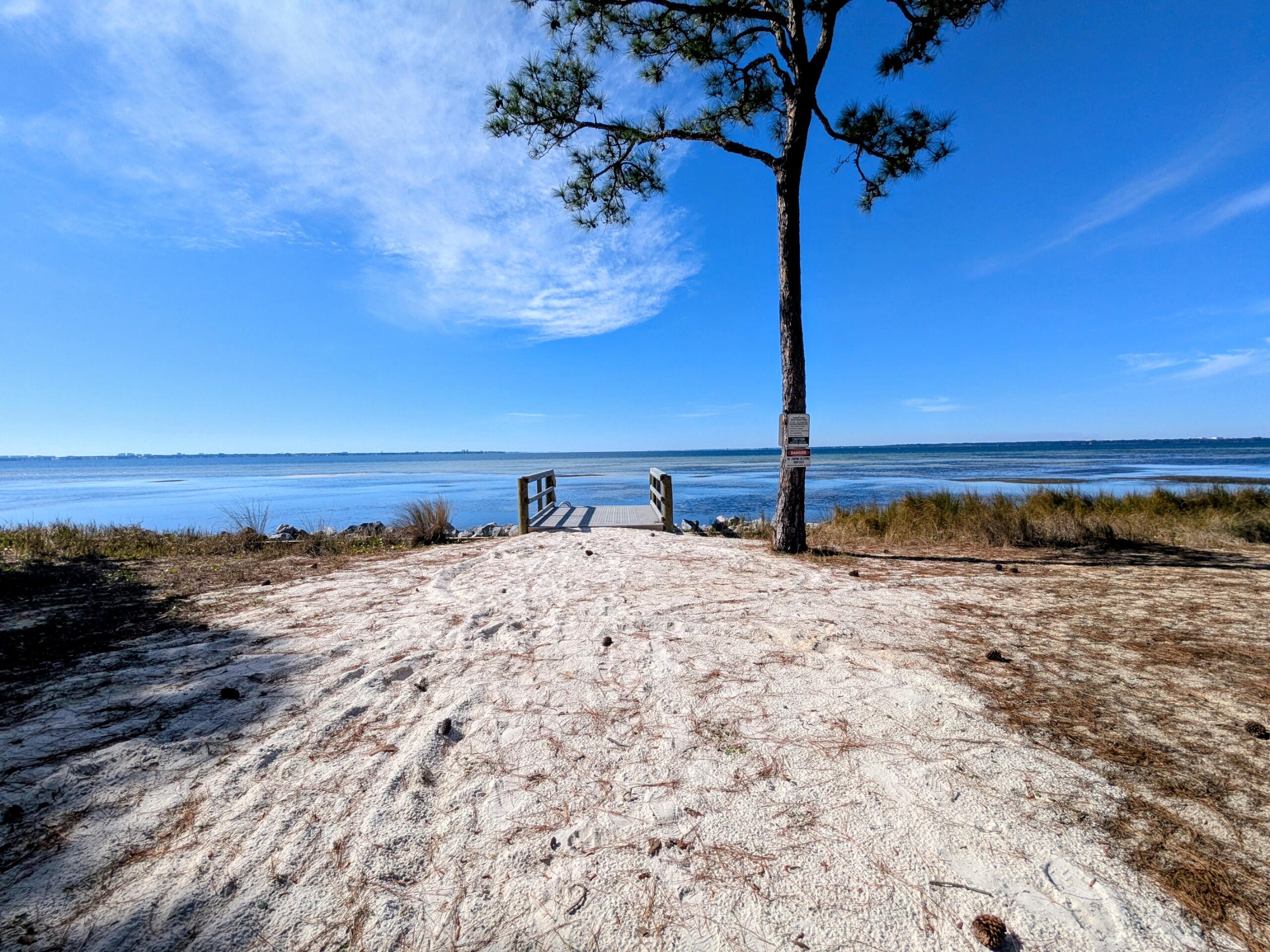 SOUTHMINSTER VILLAGE - Residential