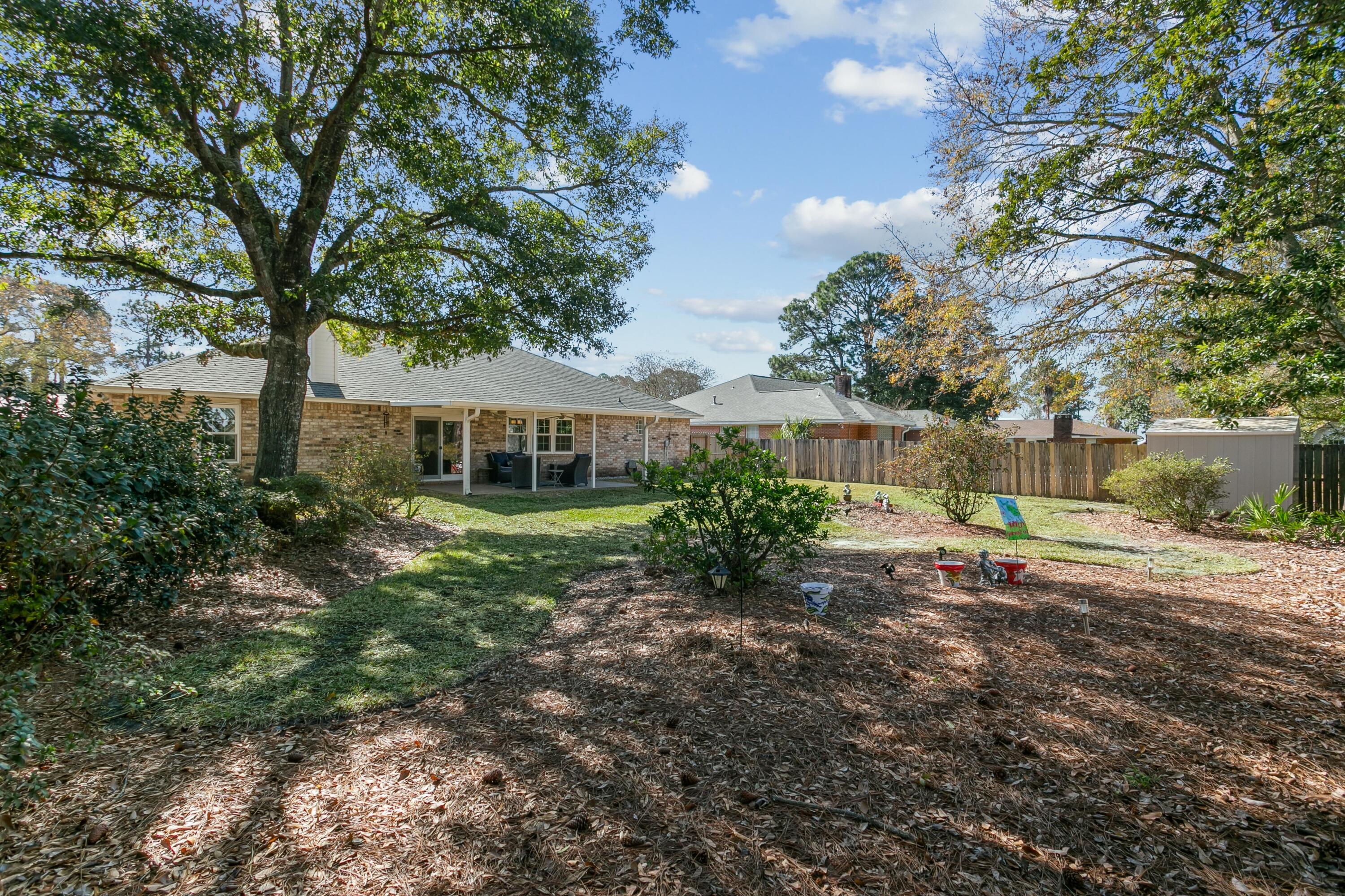 SOUTHMINSTER VILLAGE - Residential