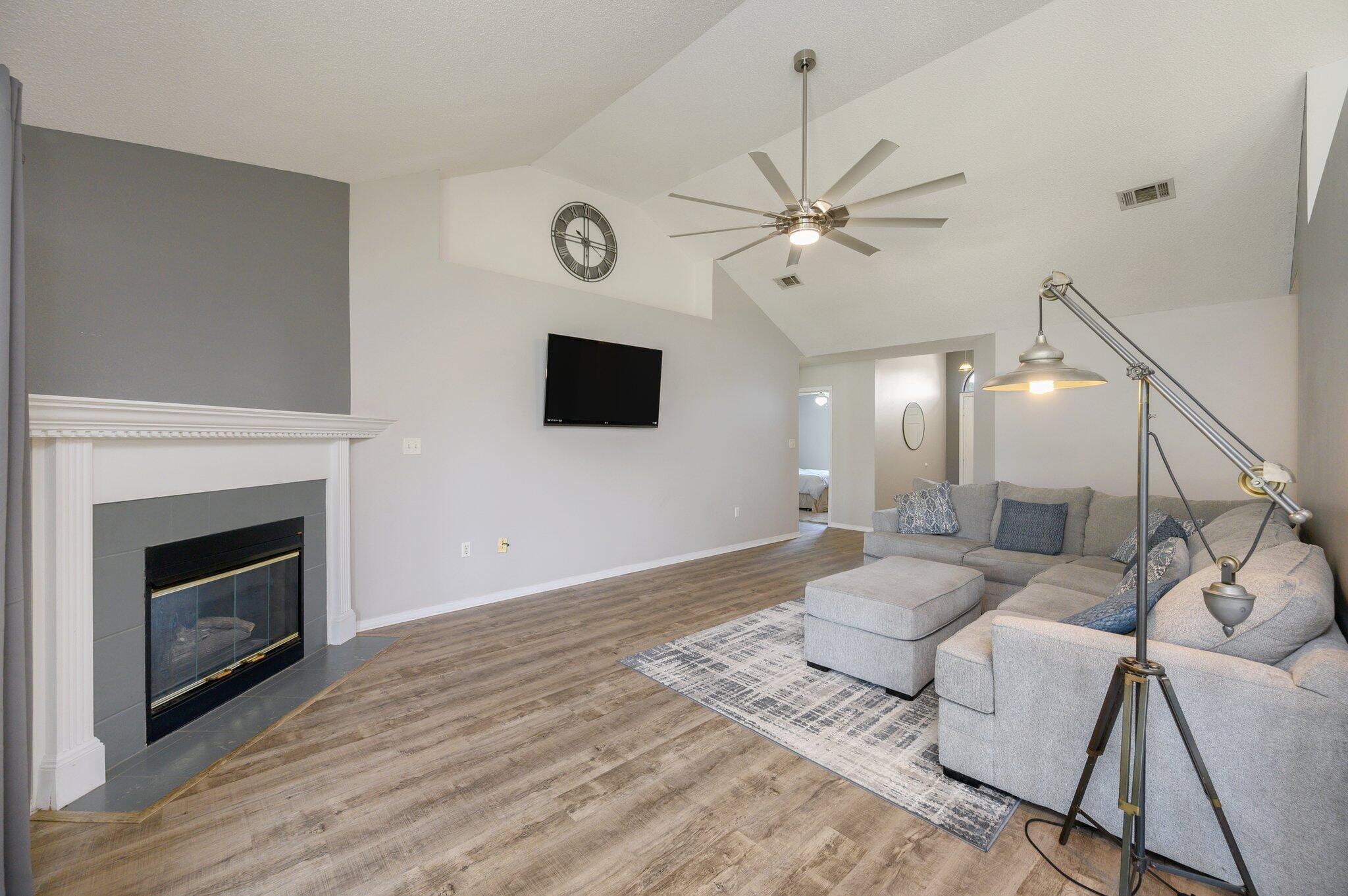 Meticulously kept and remodeled home. Large open spaces, and tall ceilings, with tons of natural light throughout. Very south Crestview location makes this a quick commute to Duke field, Eglin, or Hurlburt! Fully remodeled kitchen with granite counters and shaker cabinets, soft close hinges, and subway tiled backsplash. Split floorplan for privacy, and new hard floors through most of the home. Extra bonuses are the spacious screened porch, the huge 1/3 acre yard, back fenced fully with wood privacy fencing. Low maintenance landscaping, and NO HOA!