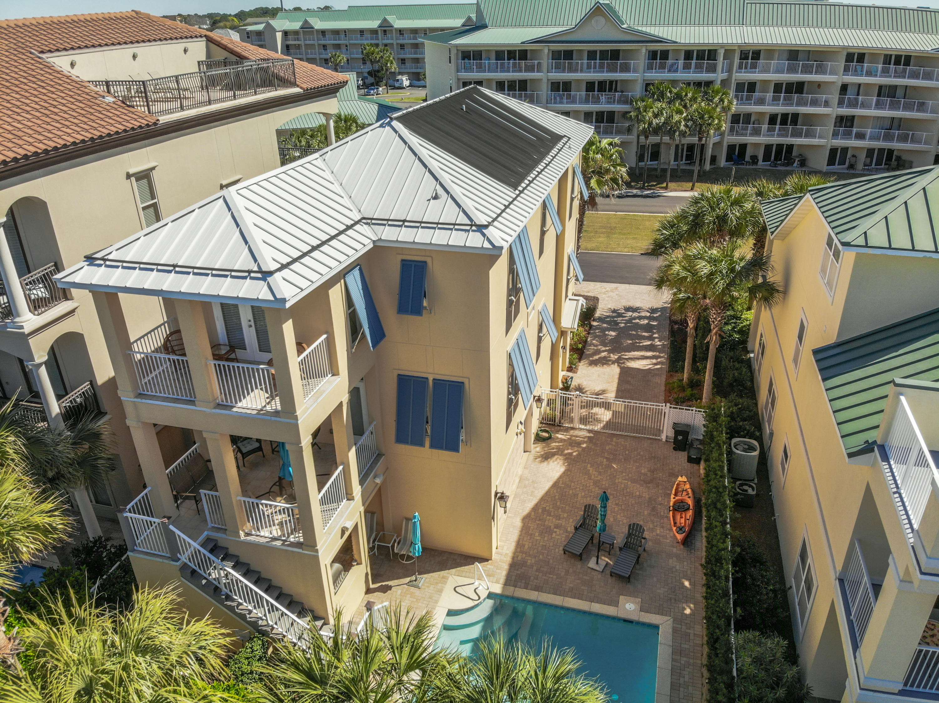 MARAVILLA SHORES - Residential