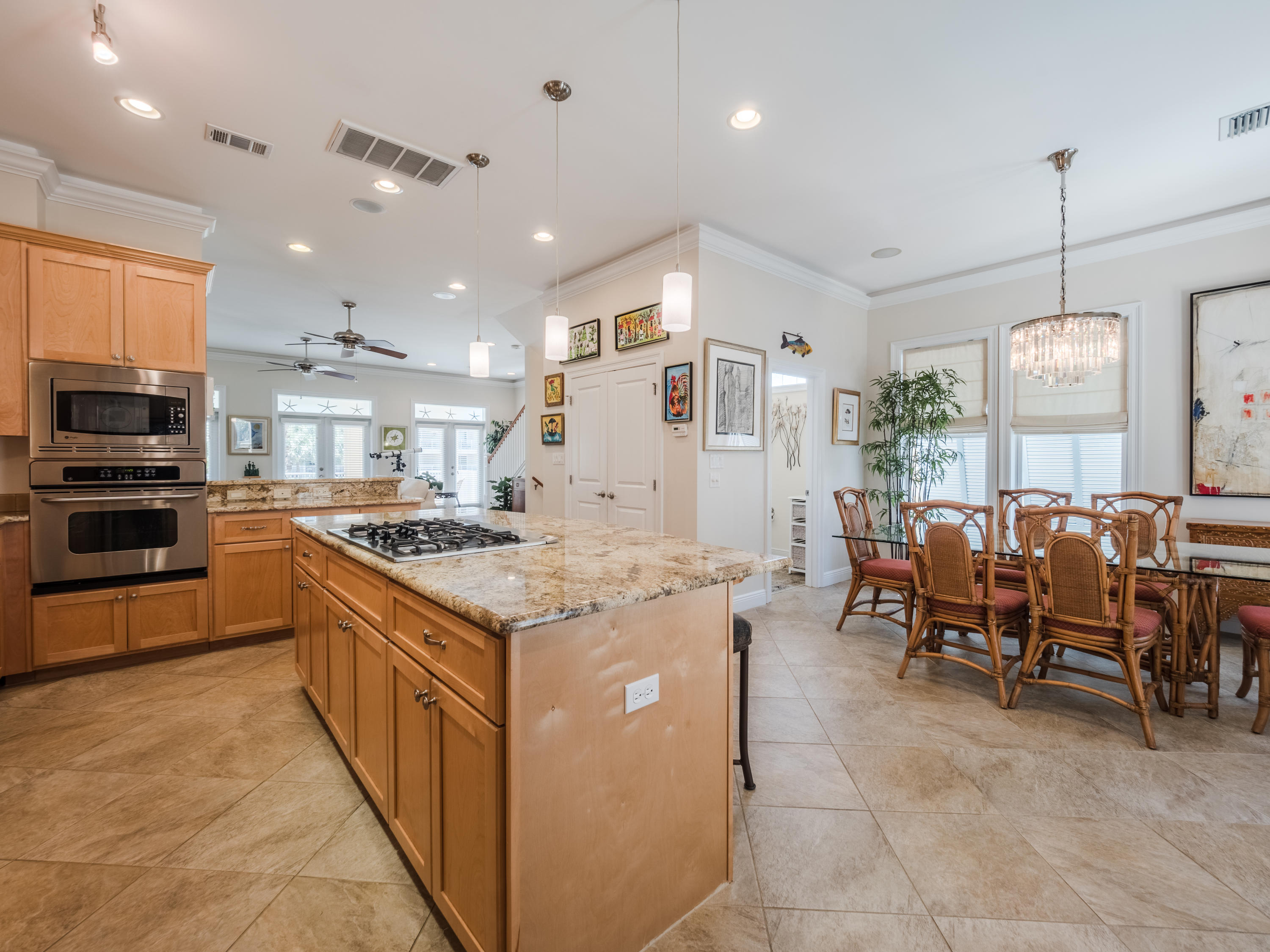 MARAVILLA SHORES - Residential