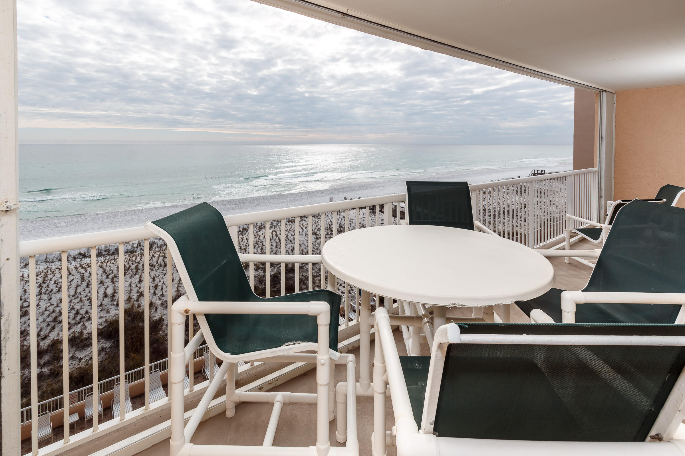 ISLANDER BEACH RESORT PH 2 - Residential