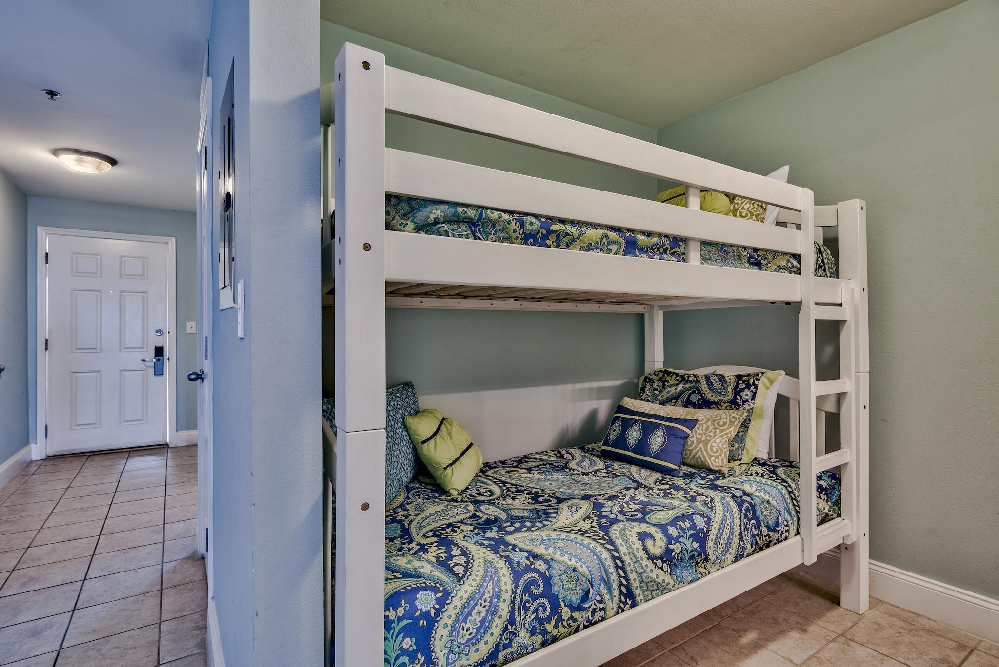 Laketown Wharf - Residential