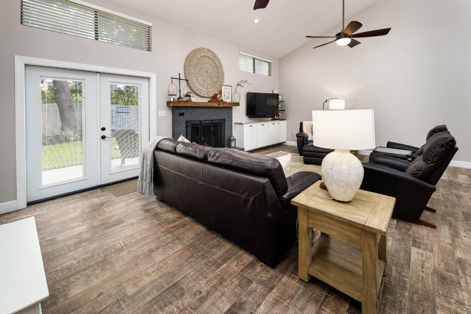 COVENTRY GARDEN - Residential Lease