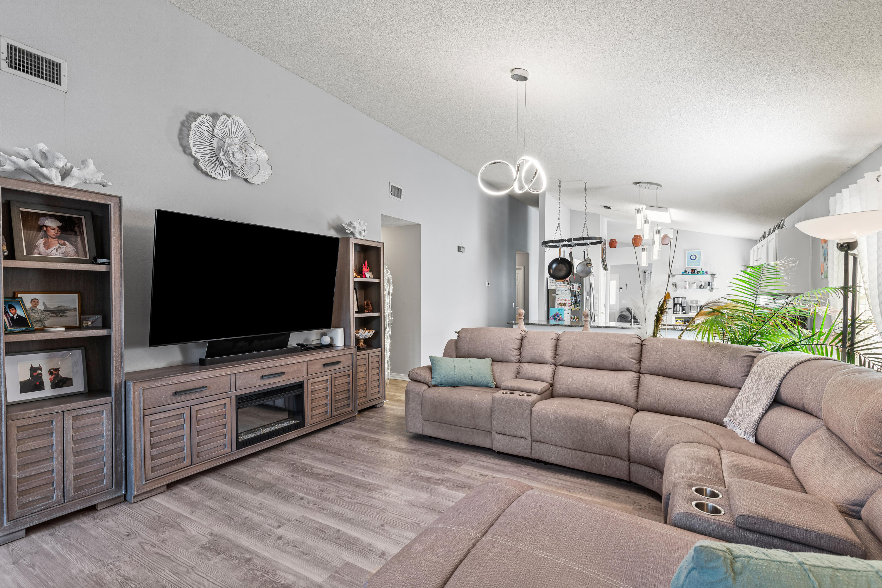 PARKER'S LANDING - Residential