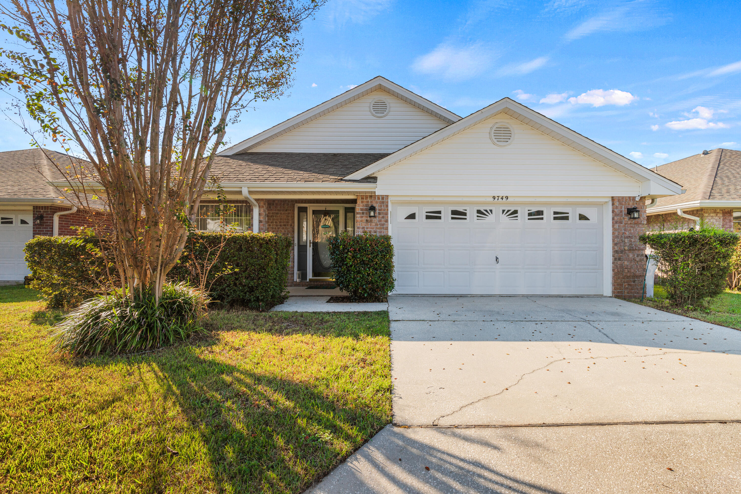 FANTASTIC NAVARRE HOME IN GATED COMMUNITY OF PARKERS LANDING. AMENITIES INCLUDE COMMUNITY POOL, LAKE W/GAZEBO & WALKWAYS ALONG THE LAKE EDGE. Curb appeal starts by a private covered front porch. Upon entry the 18x15 LIVING/DINING RM greets you w/vaulted ceiling, sunny windows & beautiful tiled flooring. This flows you to an open centered spacious KITCHEN - Boasting Newly updated Back Splash, Marble counters w/room for up to 6-8 bar stools & New microwave & Pantry, all overlooking the 2nd Large LIVING ROOM. Nestled toward the back, this 2nd 22x15 LIVING SPACE allows for a cozy movie night. All accentuated w/NEW LVP flooring, modern lighting and vaulted ceilings.NOTABLE HOME FEATURES: 2019 TRANE HVAC, 2021 HIGH EFFICIENCY WATER HEATER, NEW ROOF BEFORE CLOSING (w/acceptable offer)... NEW LVP in Living Room, Bedrooms & Halls, Vaulted Ceilings, Large MASTER BR, Master walk-in closet w/cabinetry, MASTER BATH - Double Vanity w/Granite, Garden Tub & Separate Shower, Ceiling Fans in all Bedrooms, Updated GUEST BATH 2, Cabinetry in Laundry, Irrigation System, Private back patio w/extra pebble rock fire pit sitting area, New Interior Deco Lighting, Hurricane Shutters, Low HOA Fee, Gated Pool/Lake Community.
Located in East Navarre near Hurlburt AFB, Beaches, Shopping & Schools.
Call Today and Schedule Your Showing.