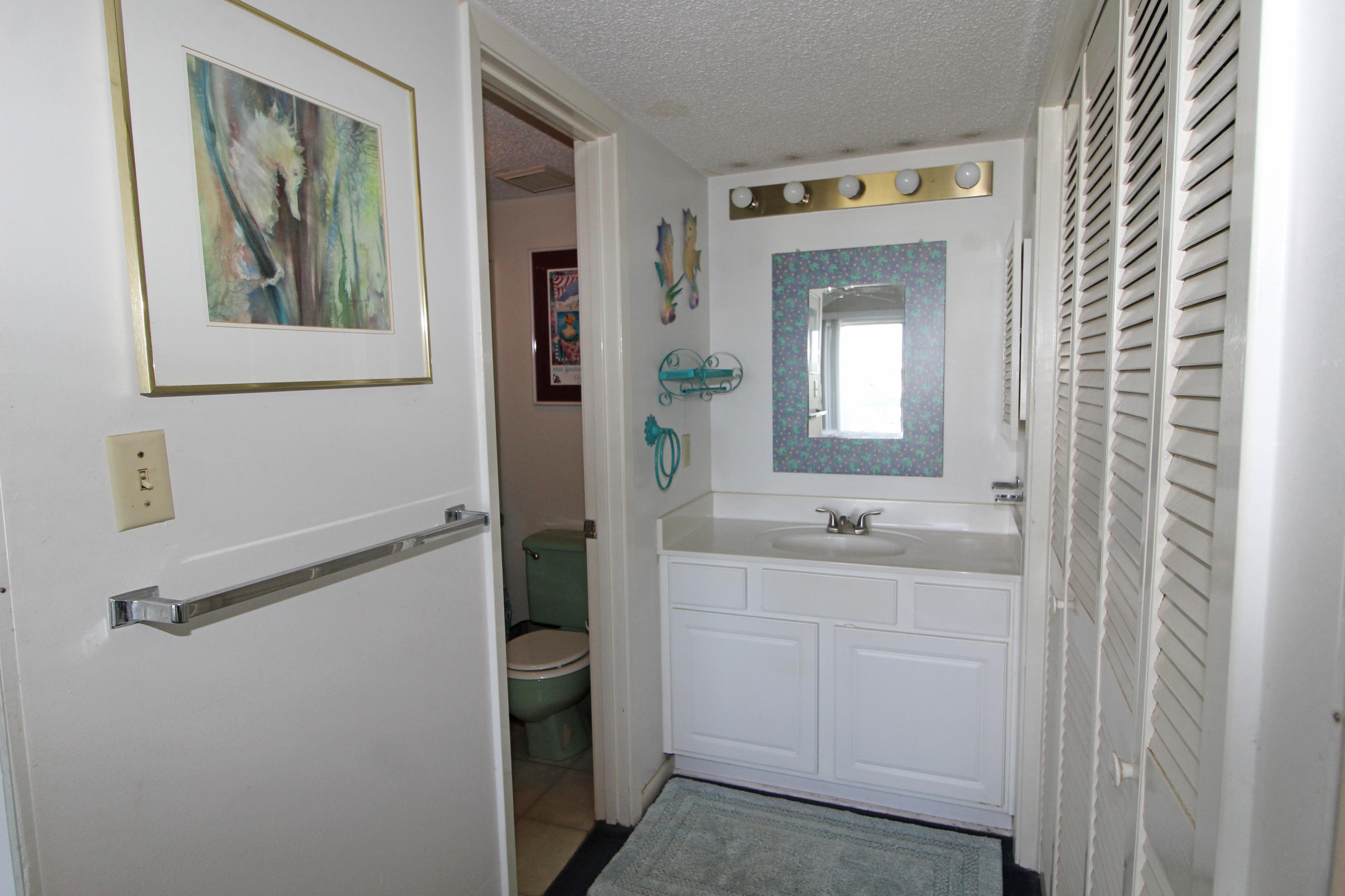 EL MATADOR CONDO - Residential