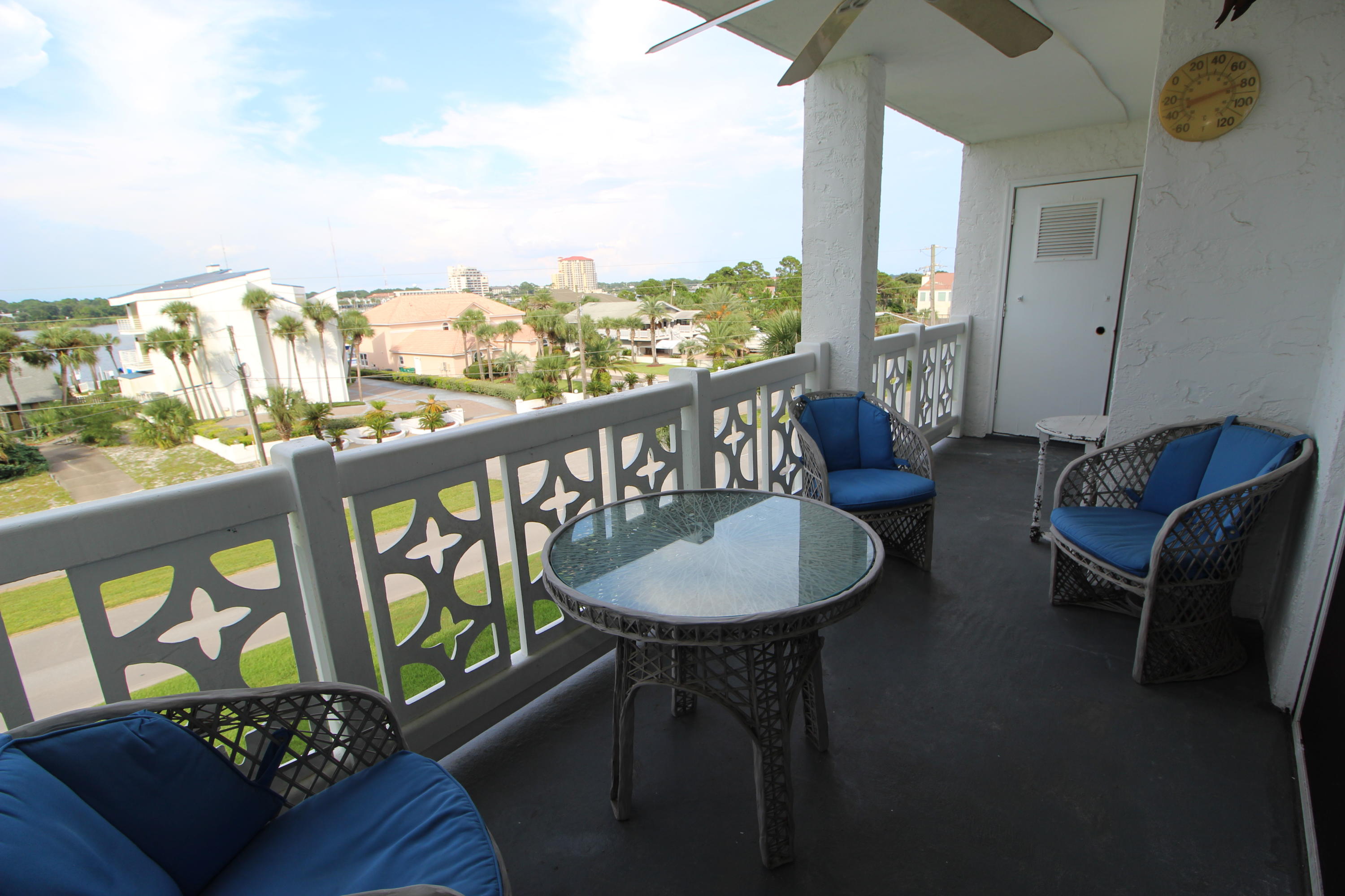 EL MATADOR CONDO - Residential