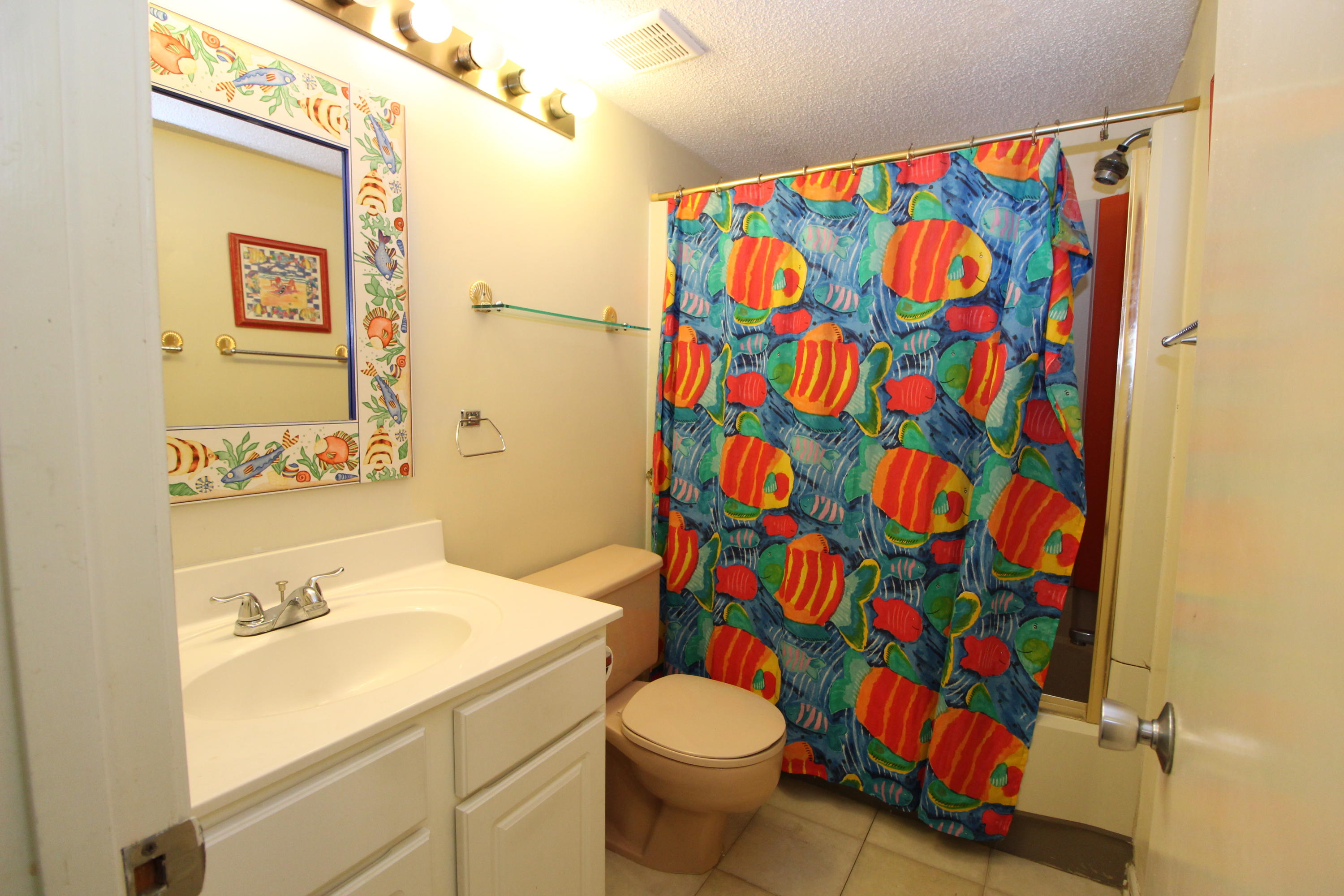 EL MATADOR CONDO - Residential