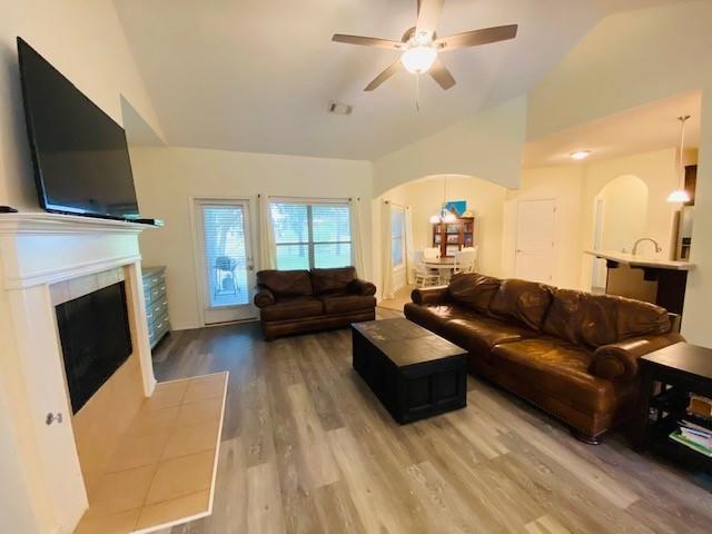 HAMMOCK BAY - Residential