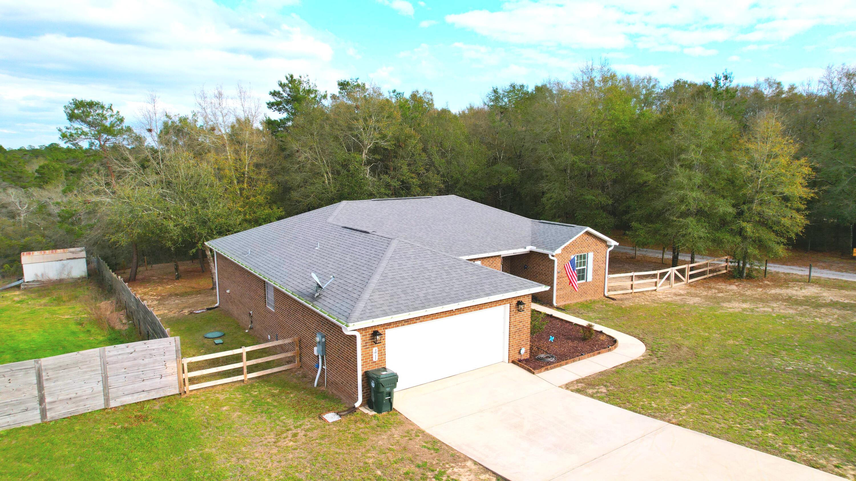 HIDDEN LAKES ESTATES - Residential