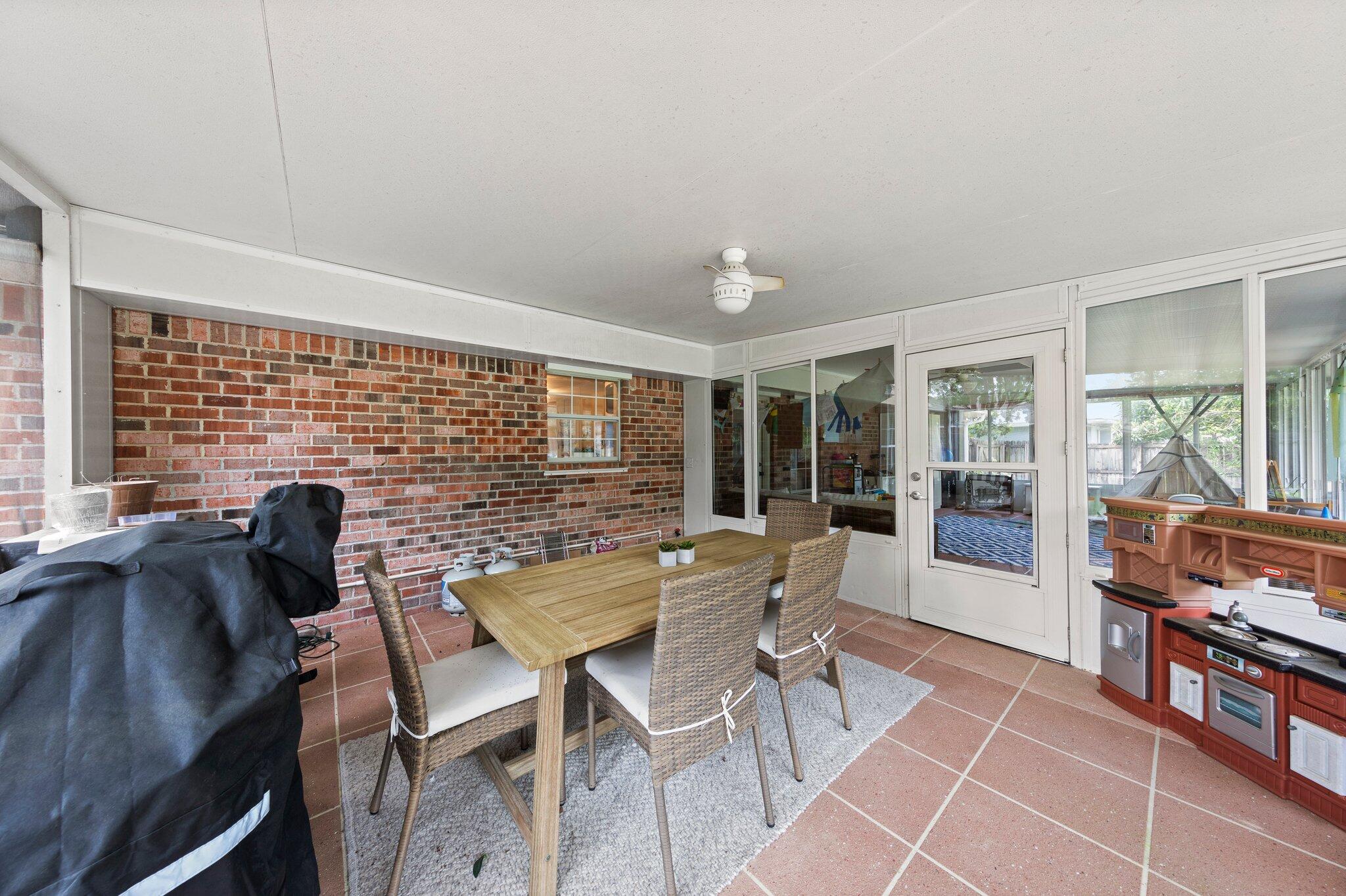 SOUTHMINSTER VILLAGE - Residential Lease