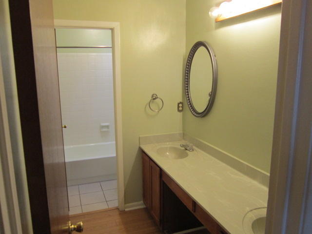 MARY ESTHER MANOR 1ST ADDN - Residential