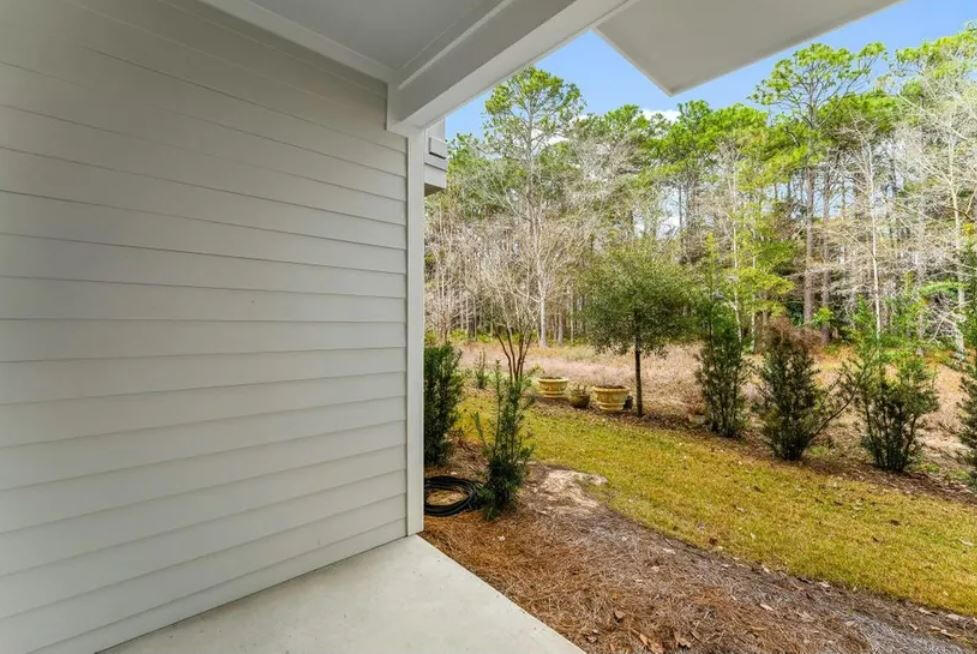 EASTERN LAKE - Residential
