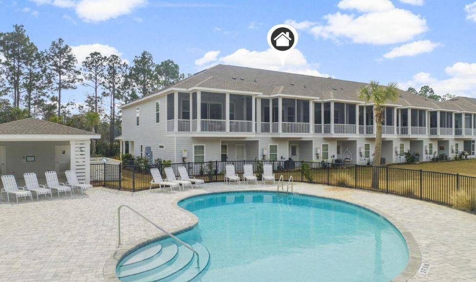 EASTERN LAKE - Residential
