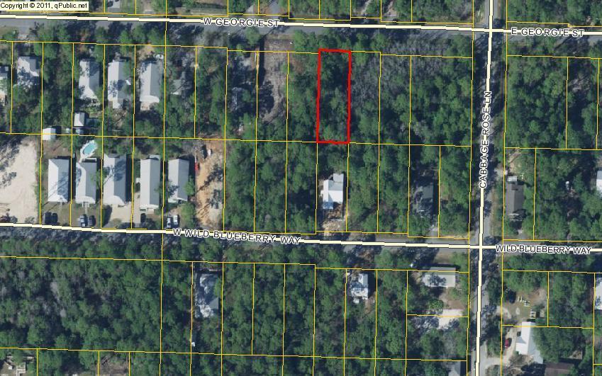 Beautiful lot, close to public BAY access, with gorgeous trees, ready to build your dream home!! Subdivision is restricted by deed no mobile homes and the county has paved roads.