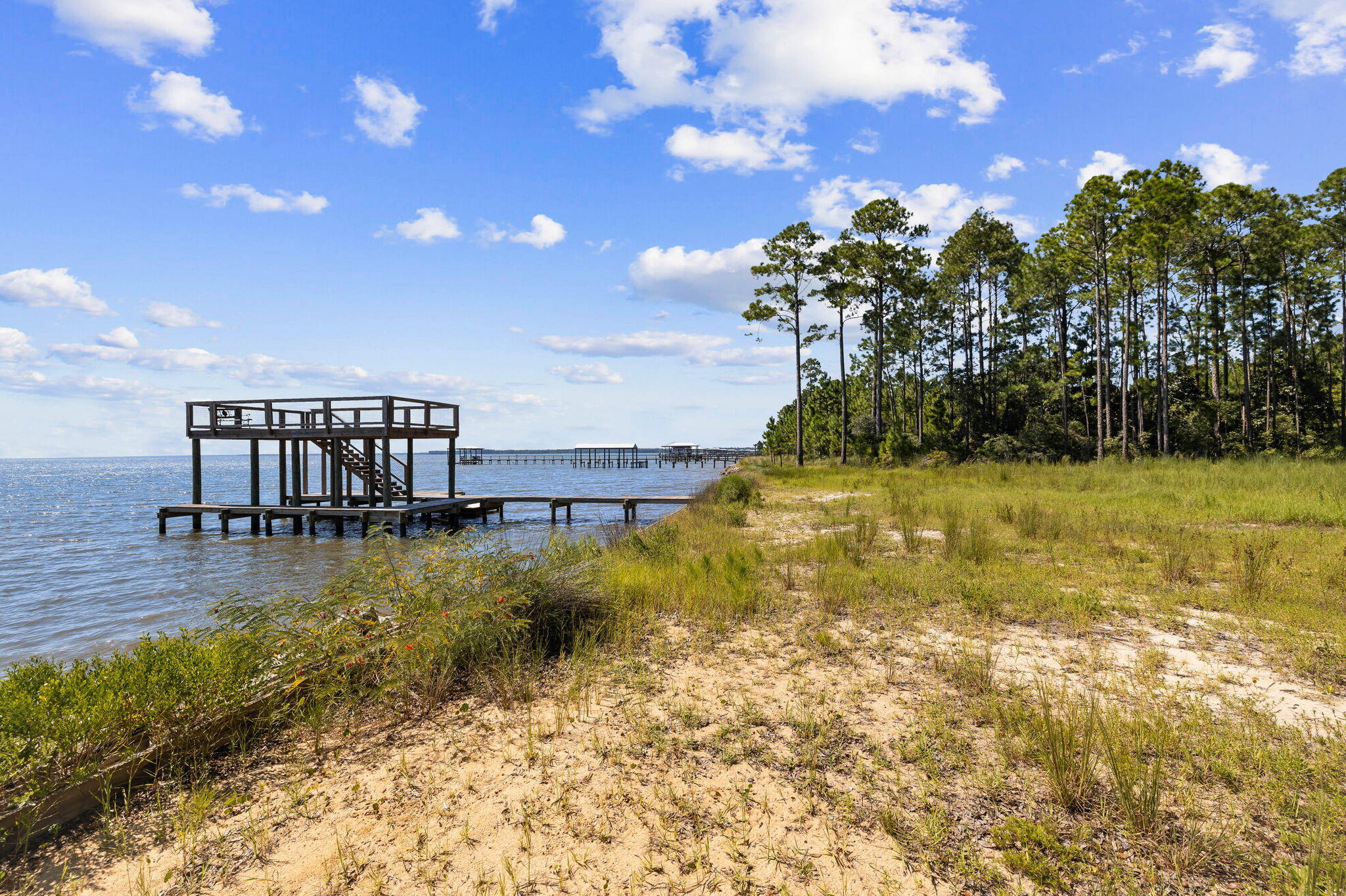 BAY HARBOUR - Land