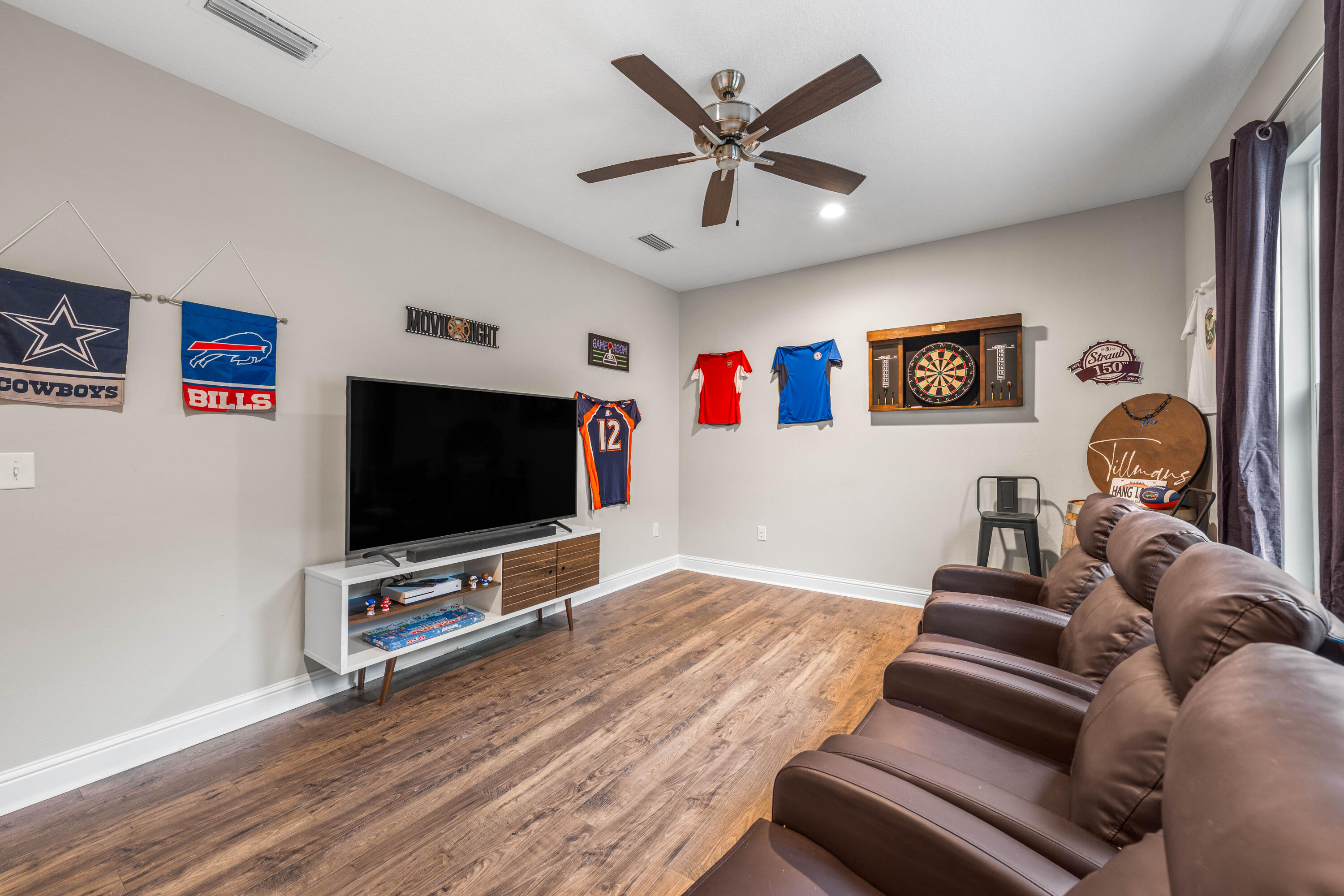 LAUREL OAKS S/D - Residential