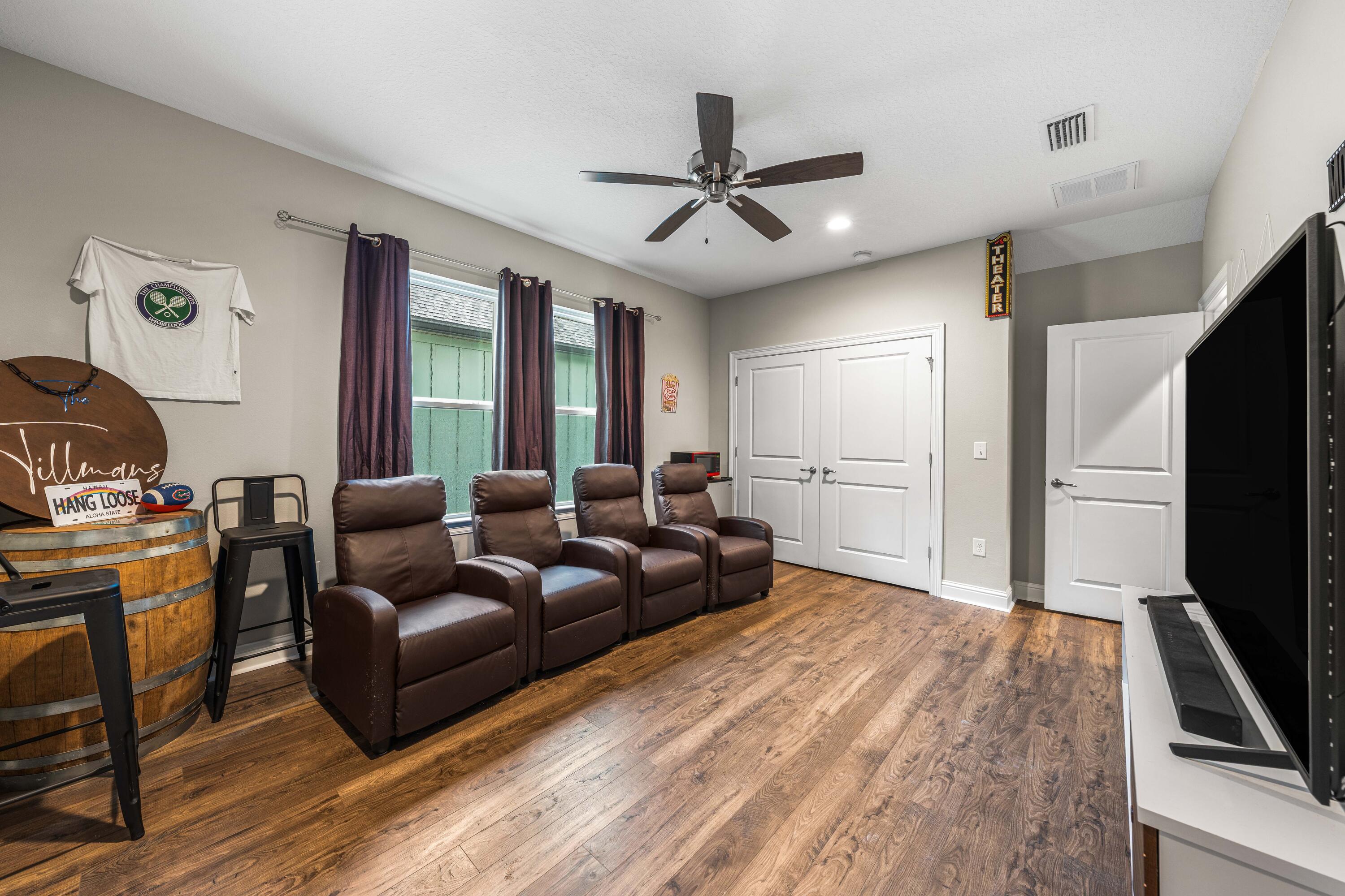 LAUREL OAKS S/D - Residential