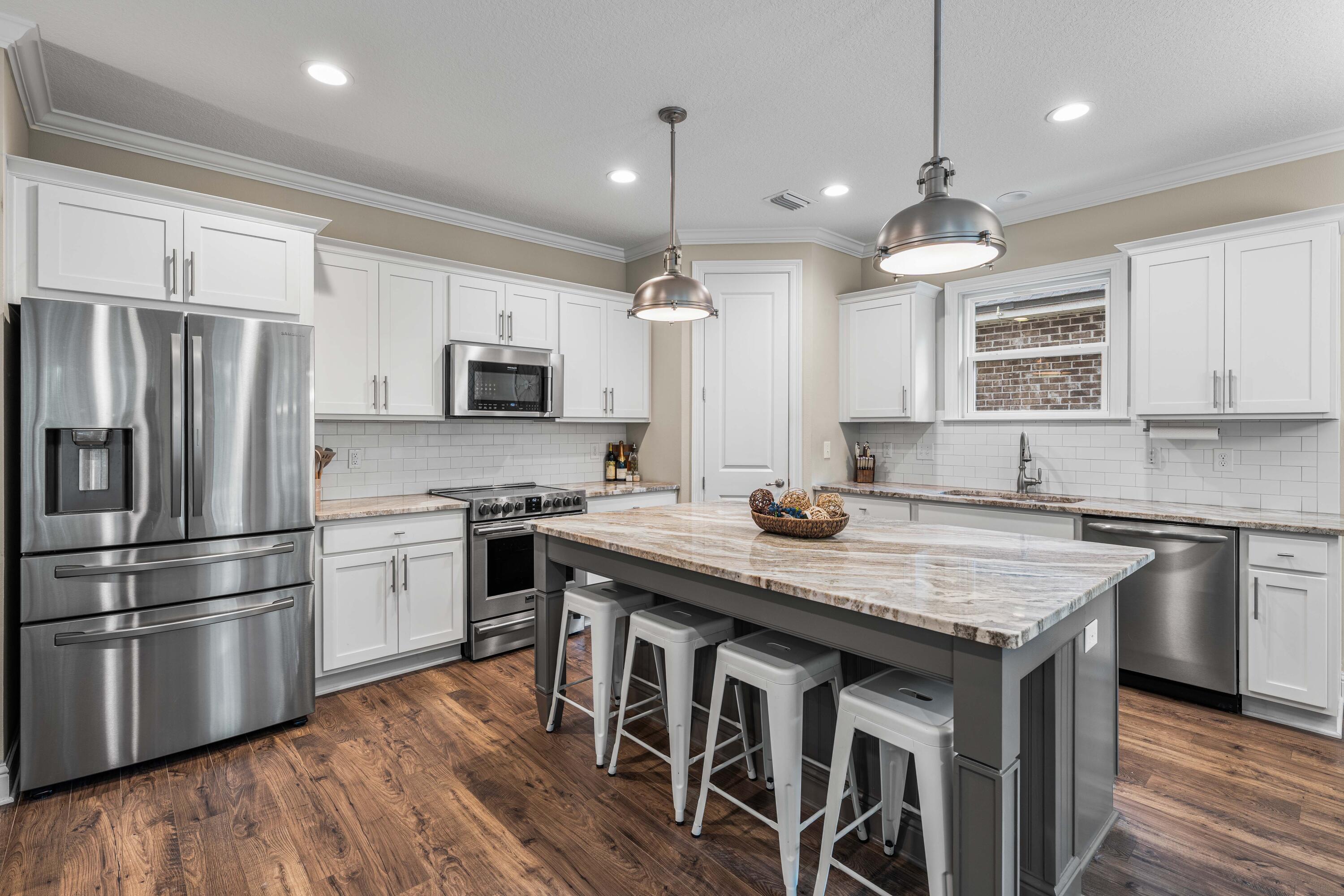 LAUREL OAKS S/D - Residential