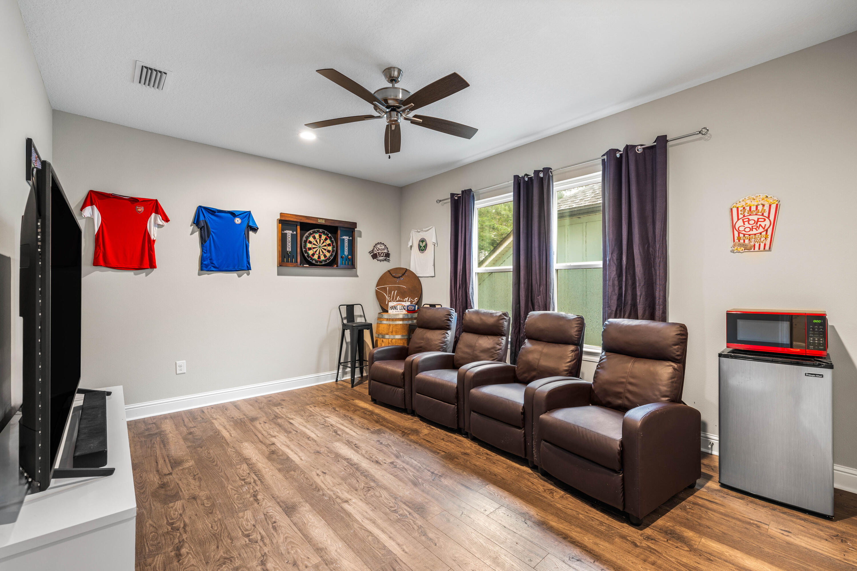 LAUREL OAKS S/D - Residential