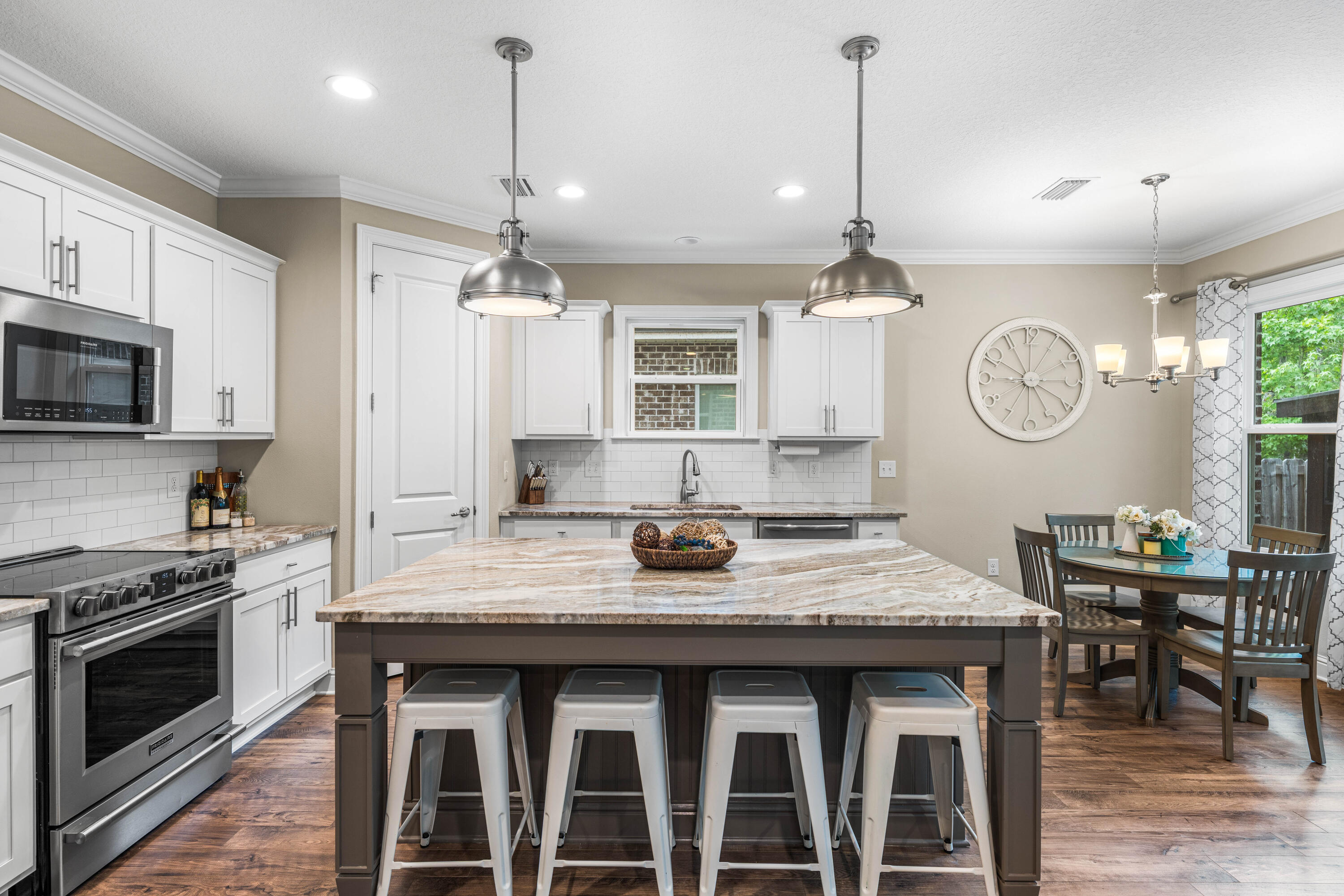 LAUREL OAKS S/D - Residential