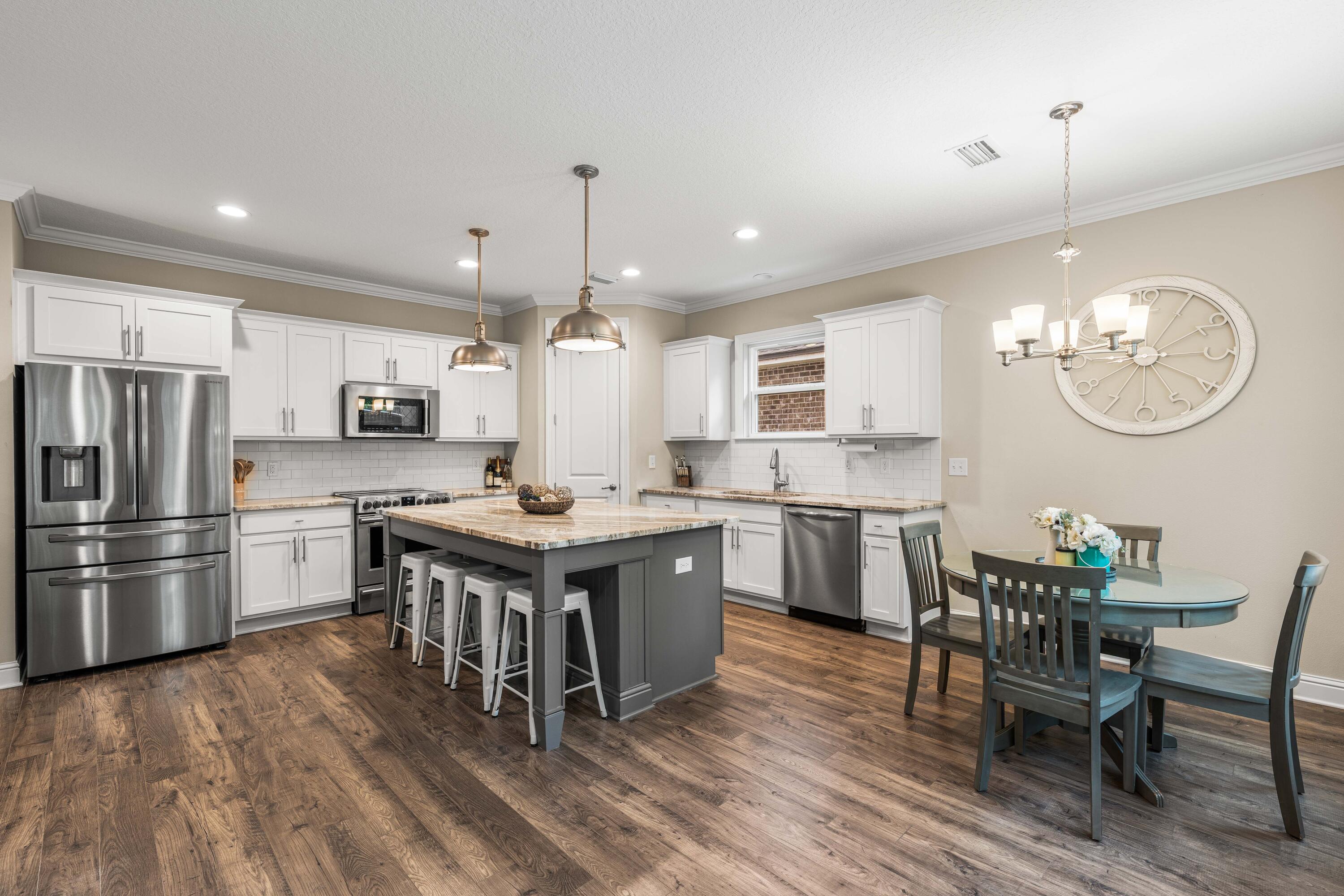 LAUREL OAKS S/D - Residential