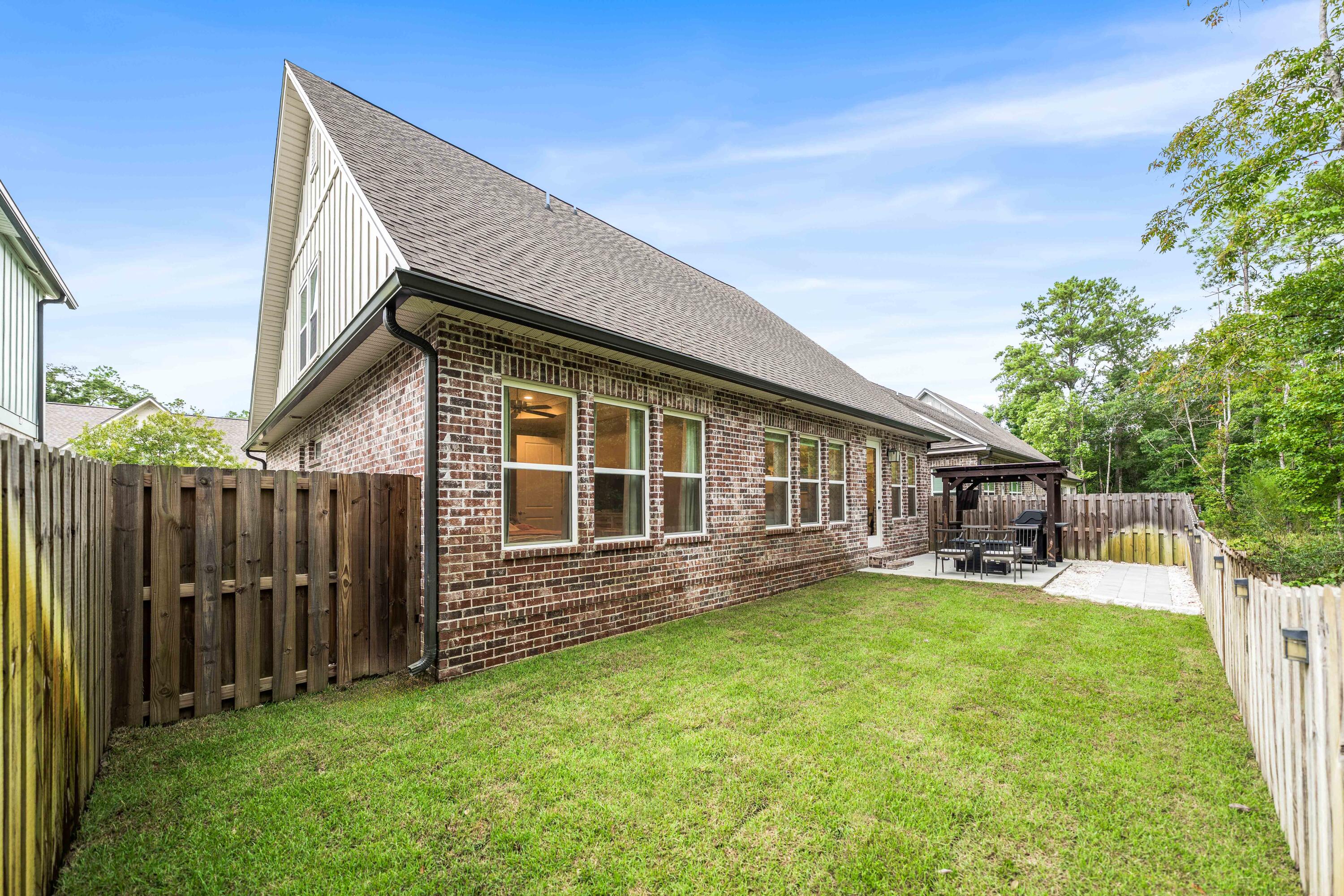 LAUREL OAKS S/D - Residential