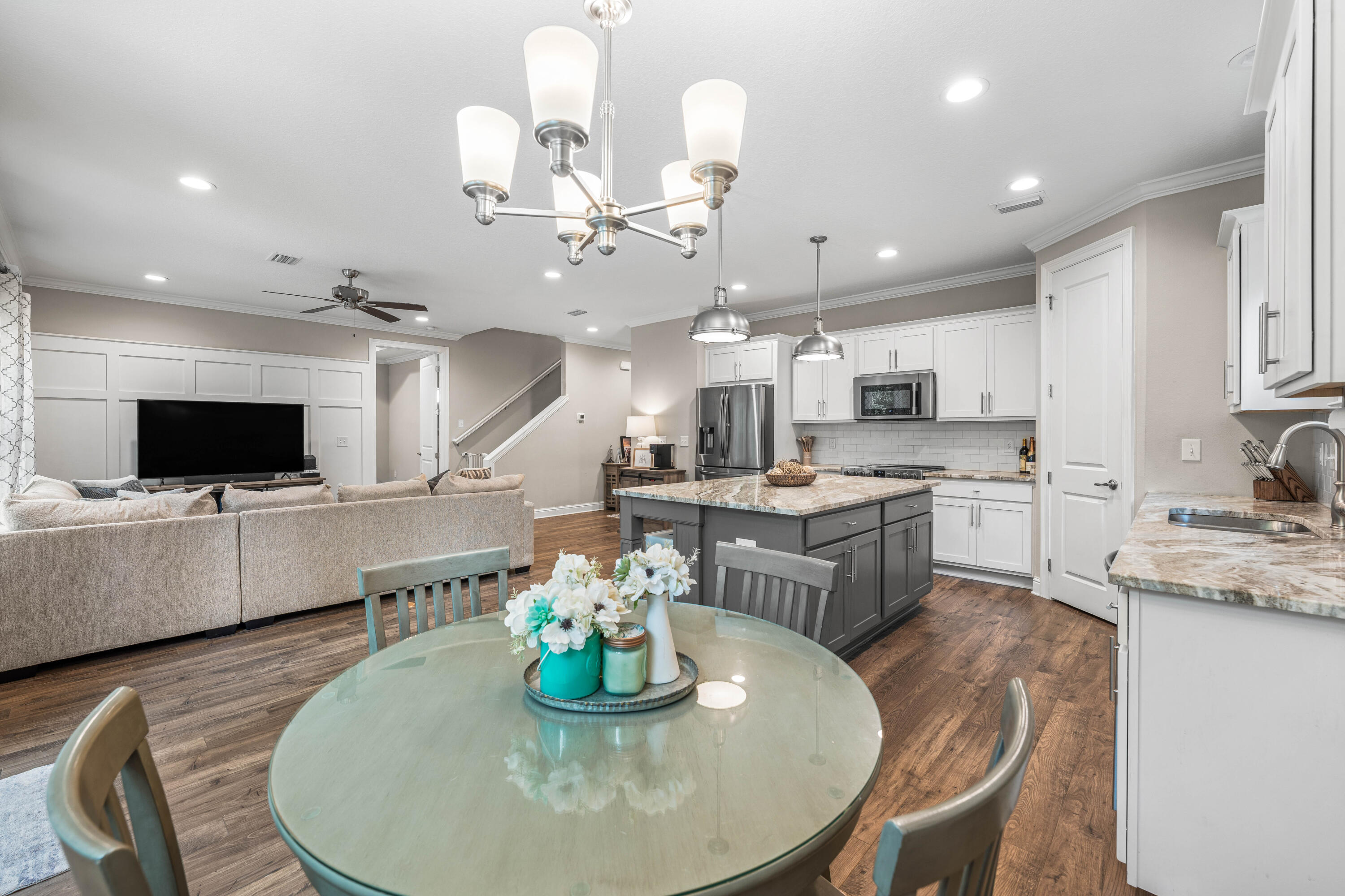 LAUREL OAKS S/D - Residential