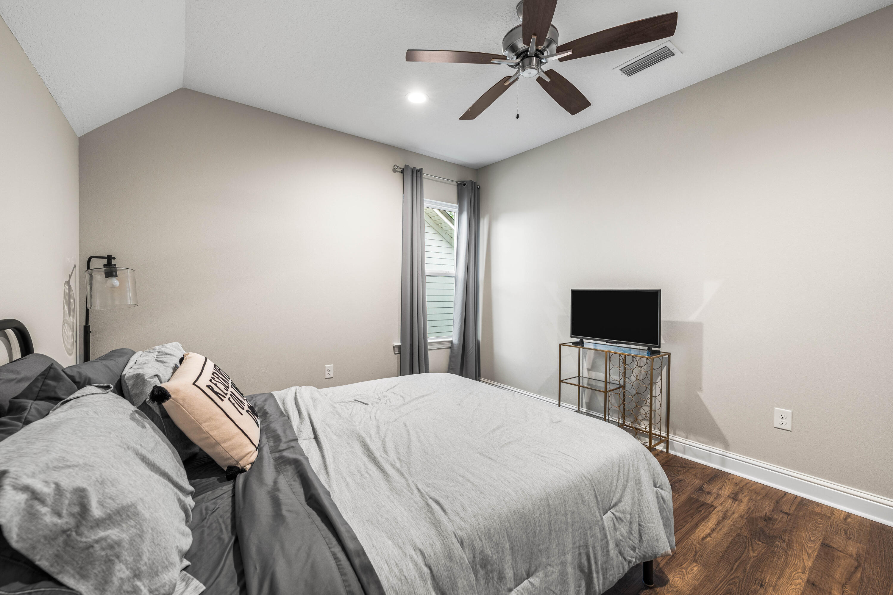 LAUREL OAKS S/D - Residential