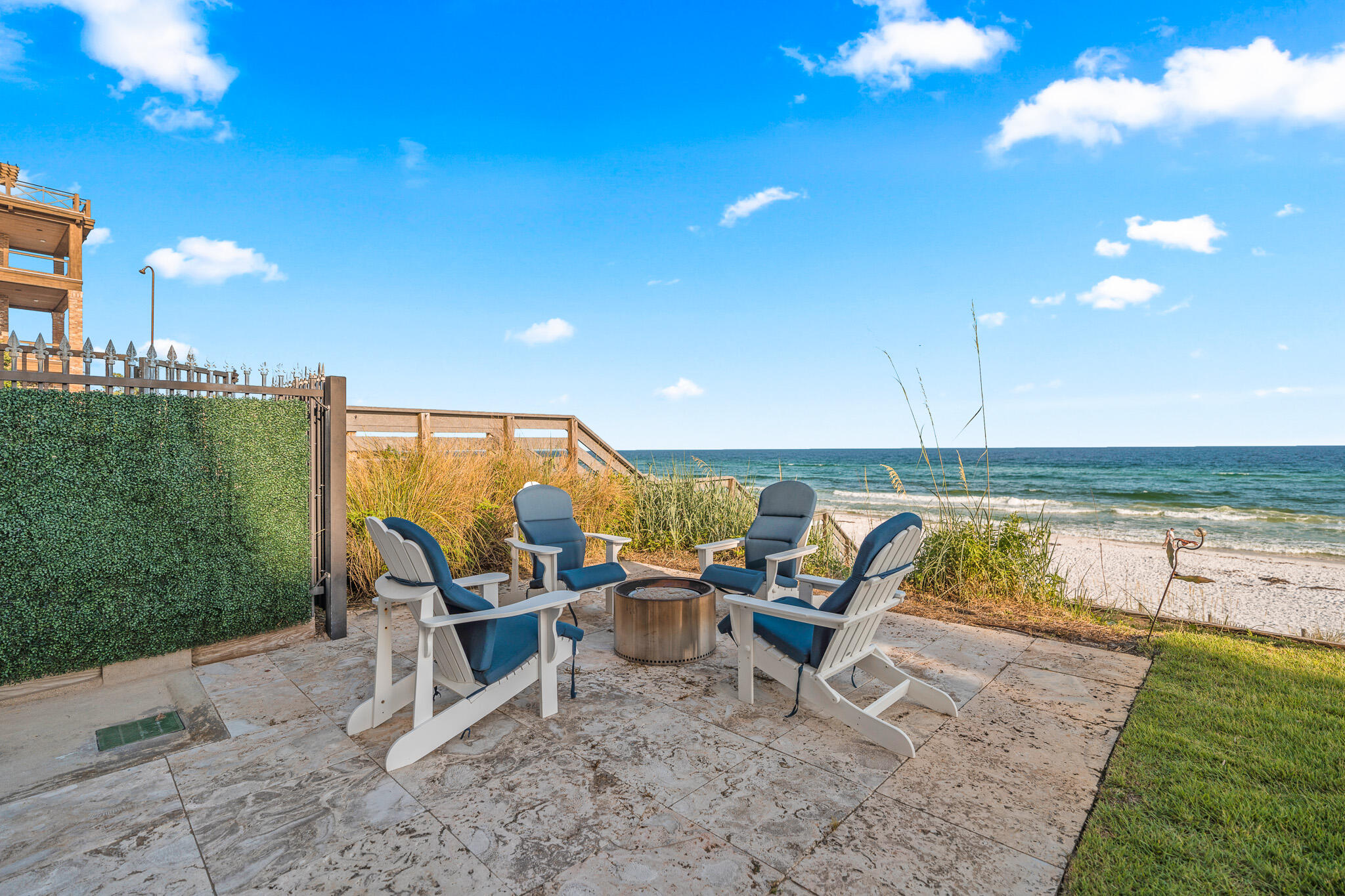 BLUE MOUNTAIN BEACH - Residential