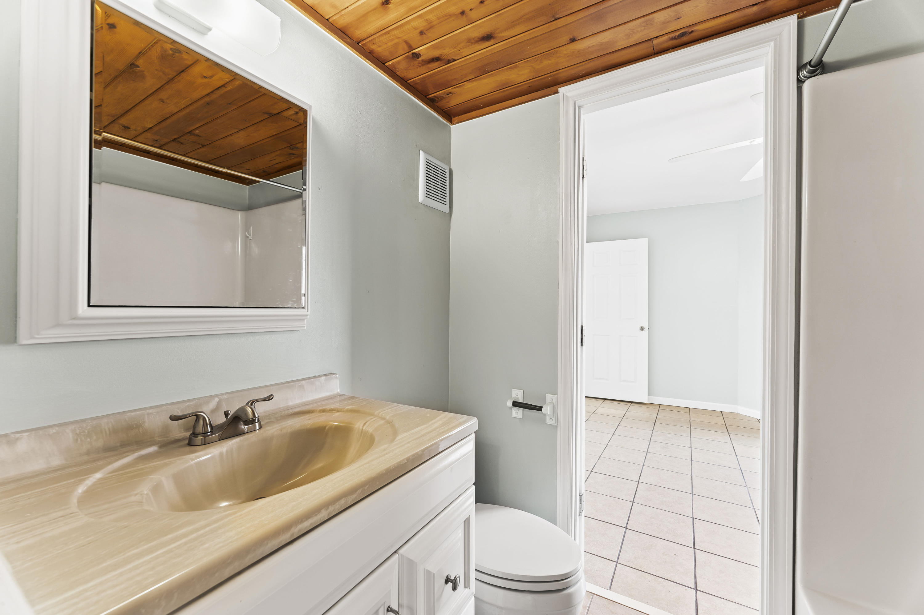 RIVIERA BEACH - Residential