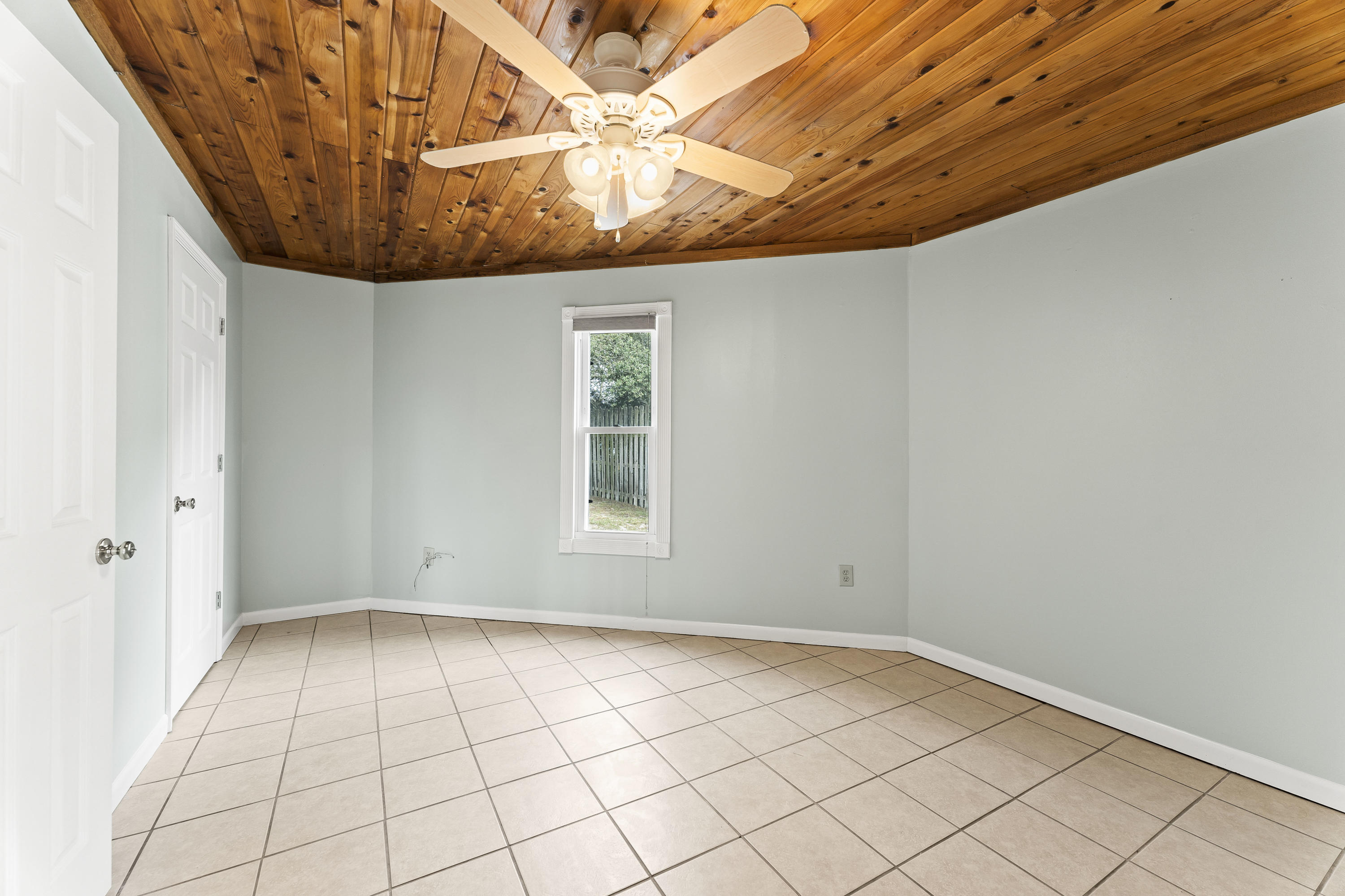 RIVIERA BEACH - Residential