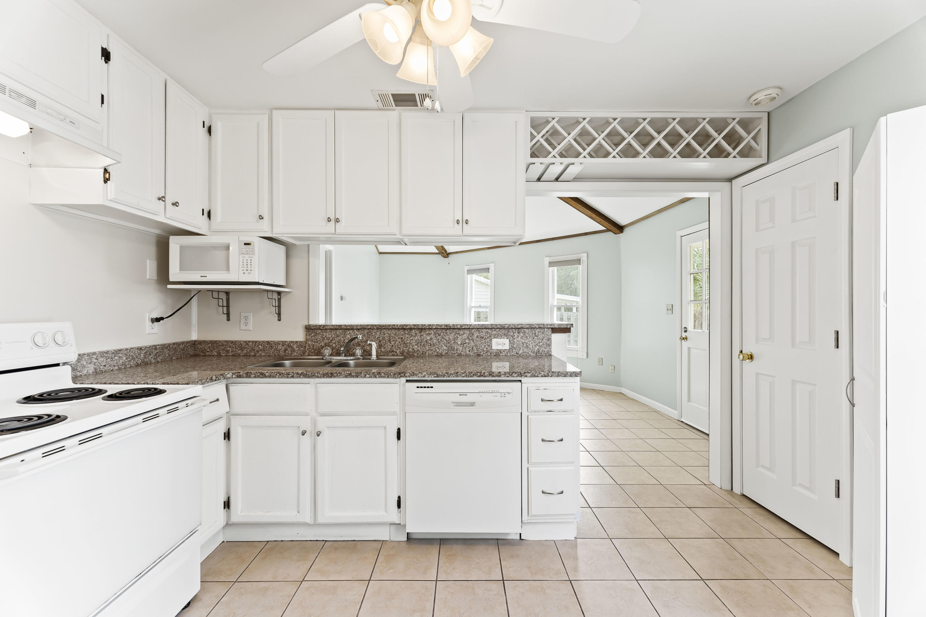 RIVIERA BEACH - Residential