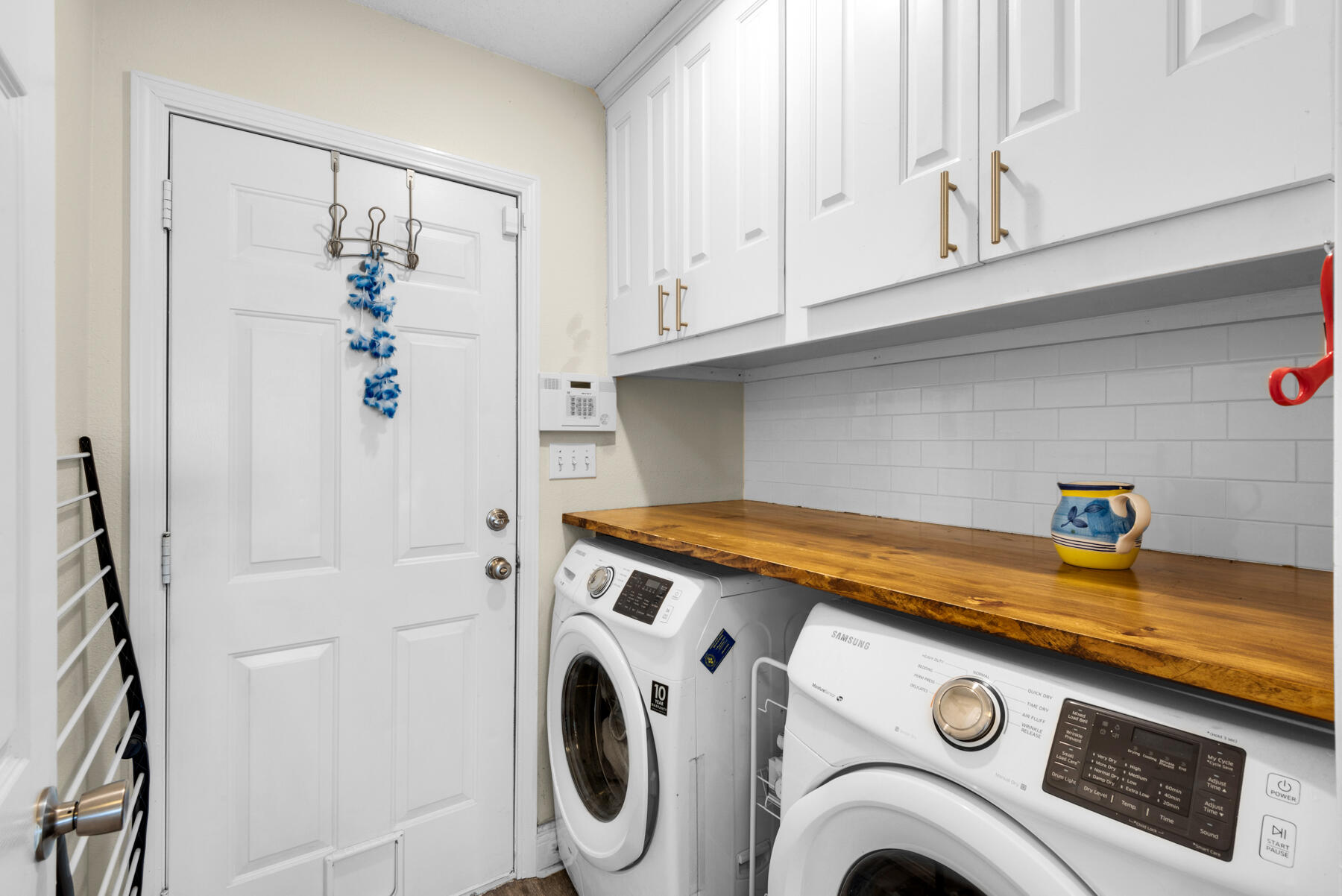 MELISSA OAKS - Residential