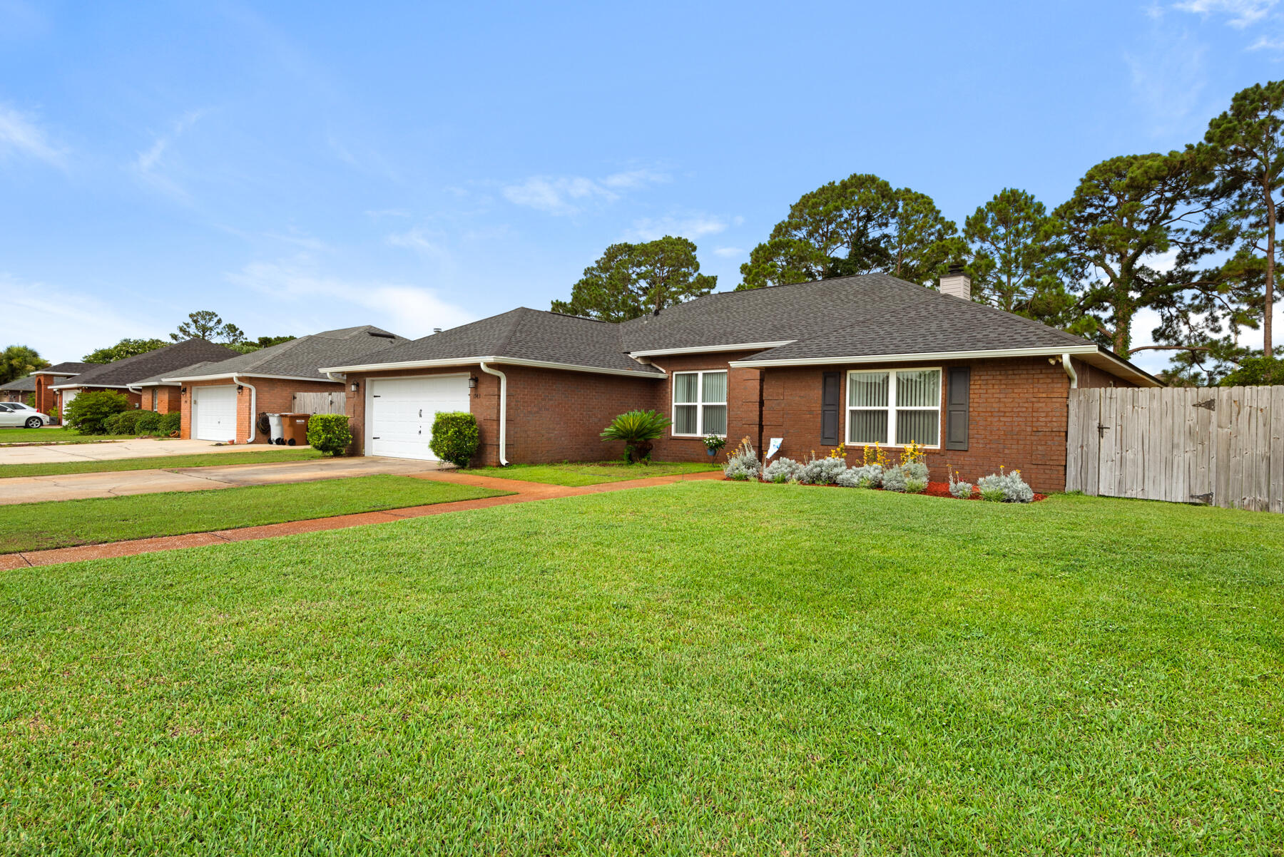 MELISSA OAKS - Residential