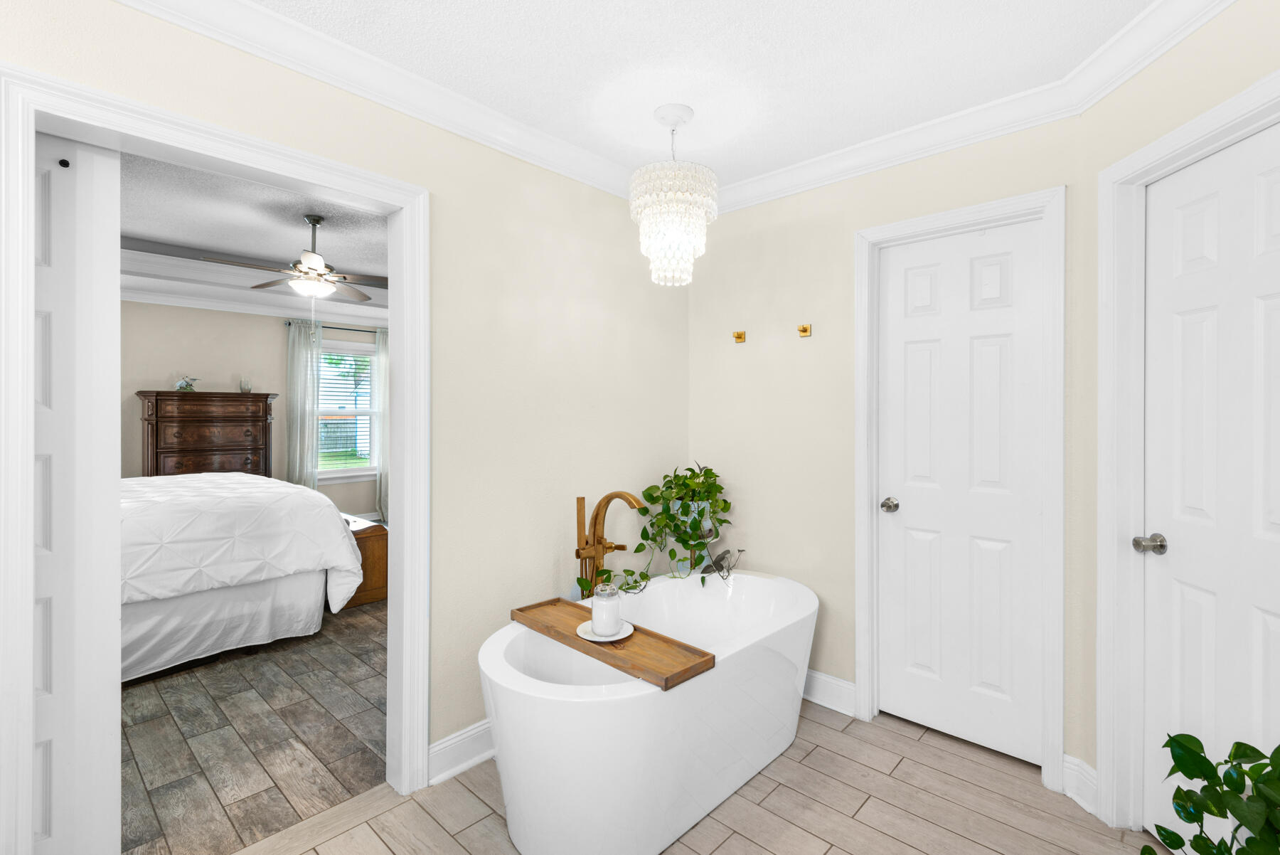 MELISSA OAKS - Residential