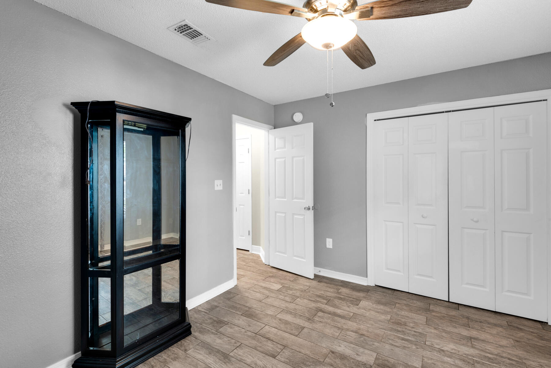 MELISSA OAKS - Residential