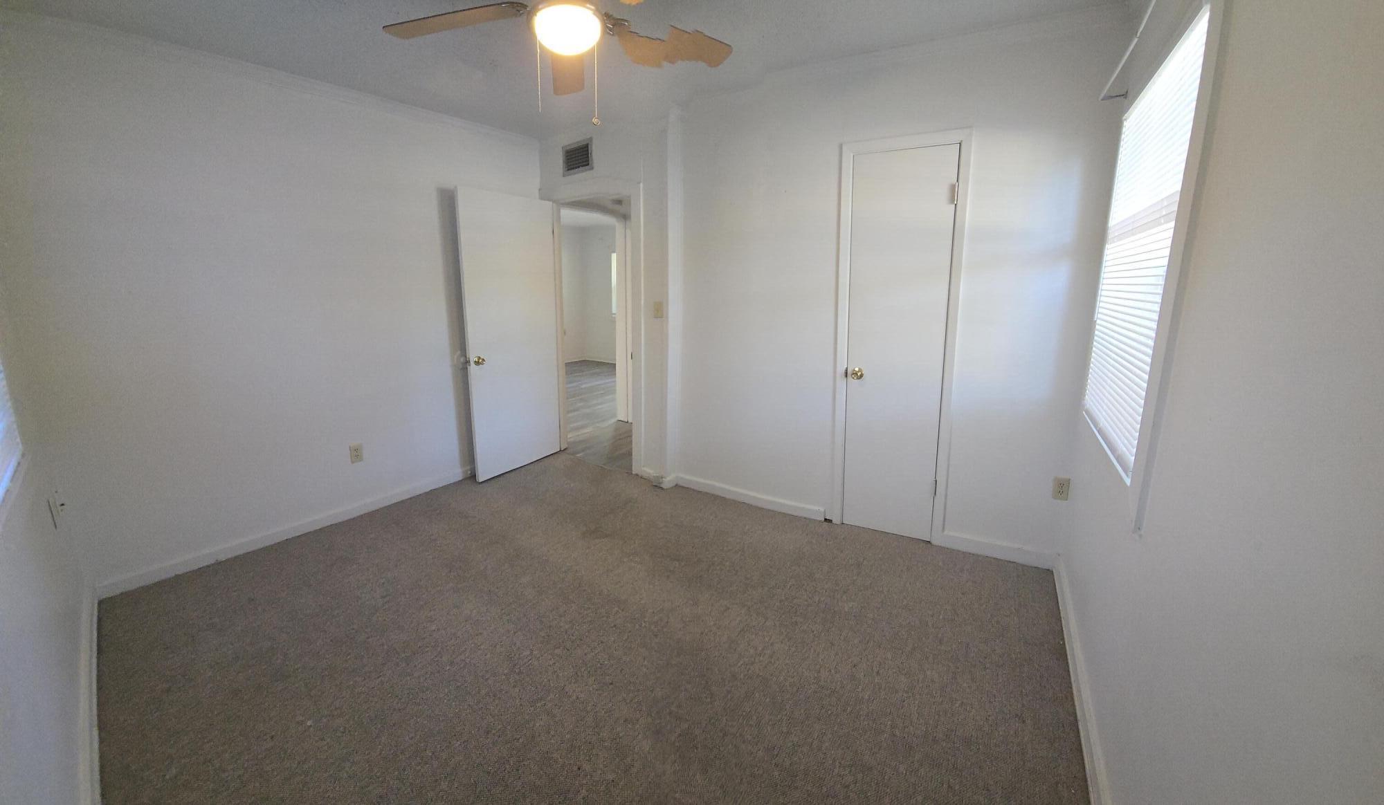EDGEWATER - Residential Lease