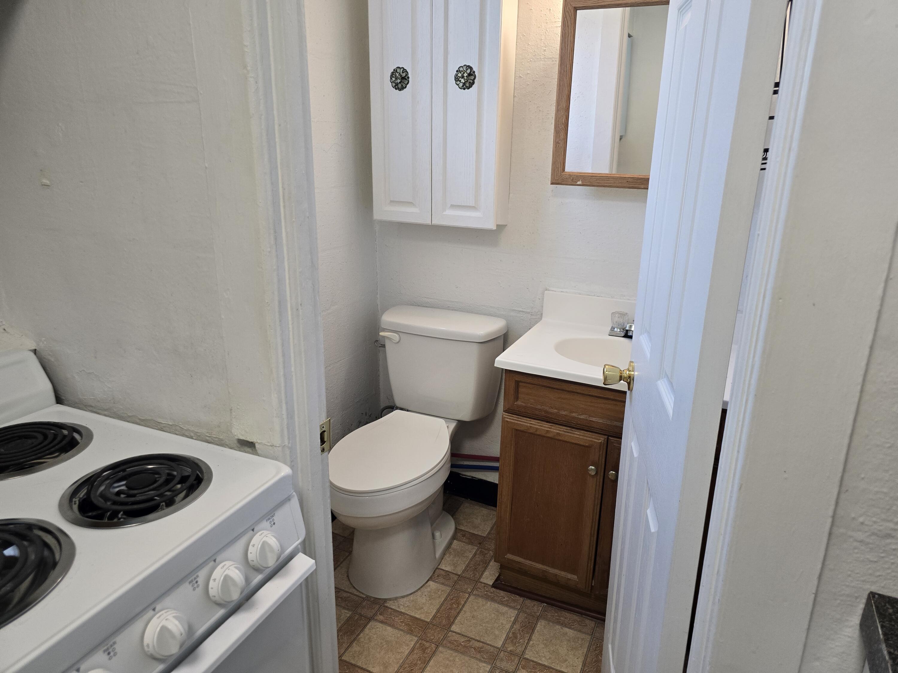 EDGEWATER - Residential Lease