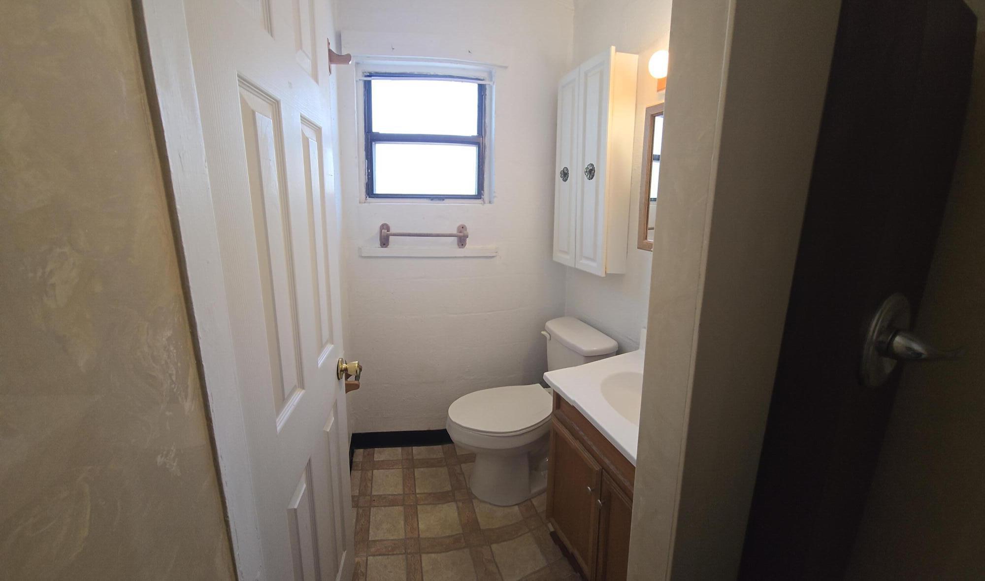 EDGEWATER - Residential Lease