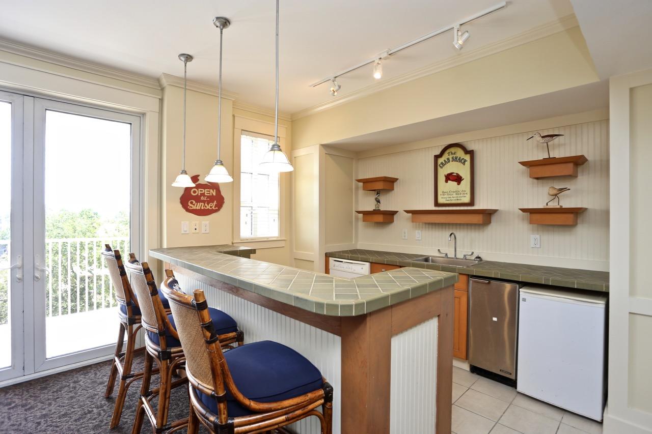 OBSERVATION POINT - Residential